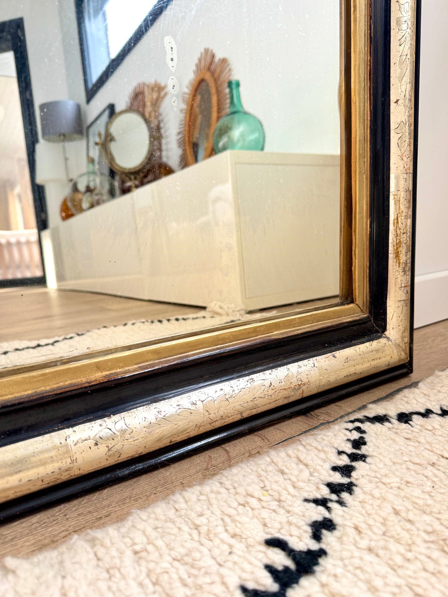 Miroir ancien Louis Philippe doré à la feuille d’or
