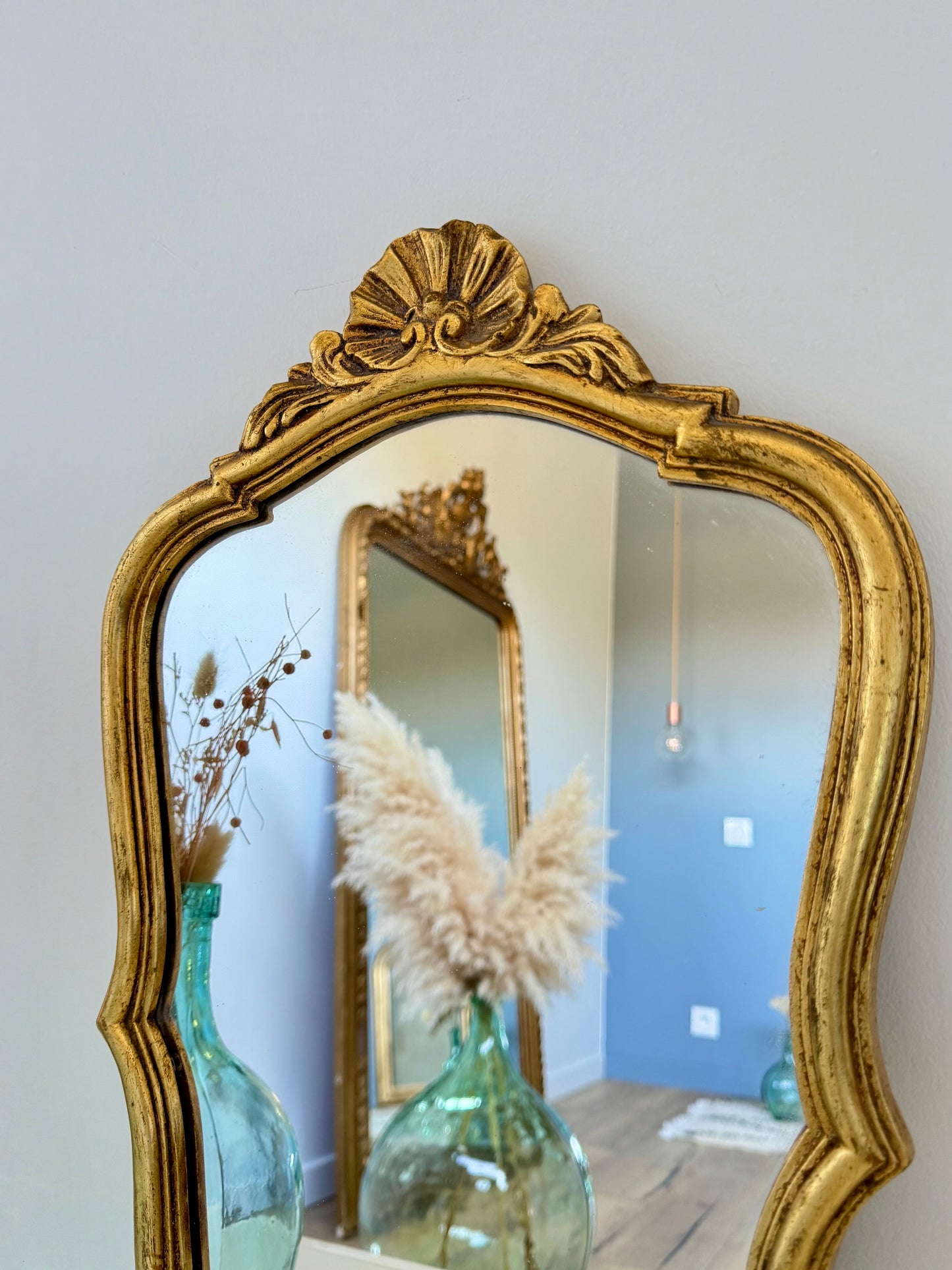 Miroir ancien doré, de style baroque