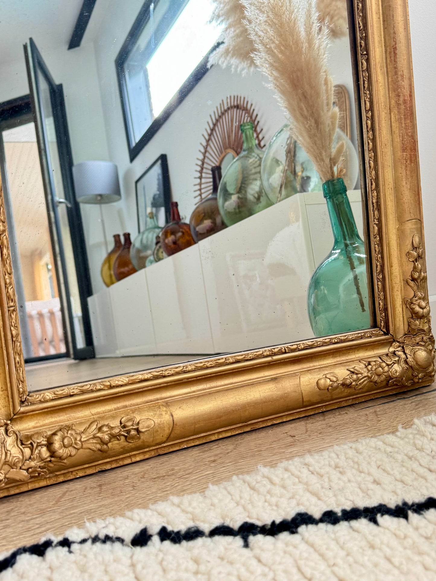 Miroir ancien Louis Philippe, subtile feuille d’or
