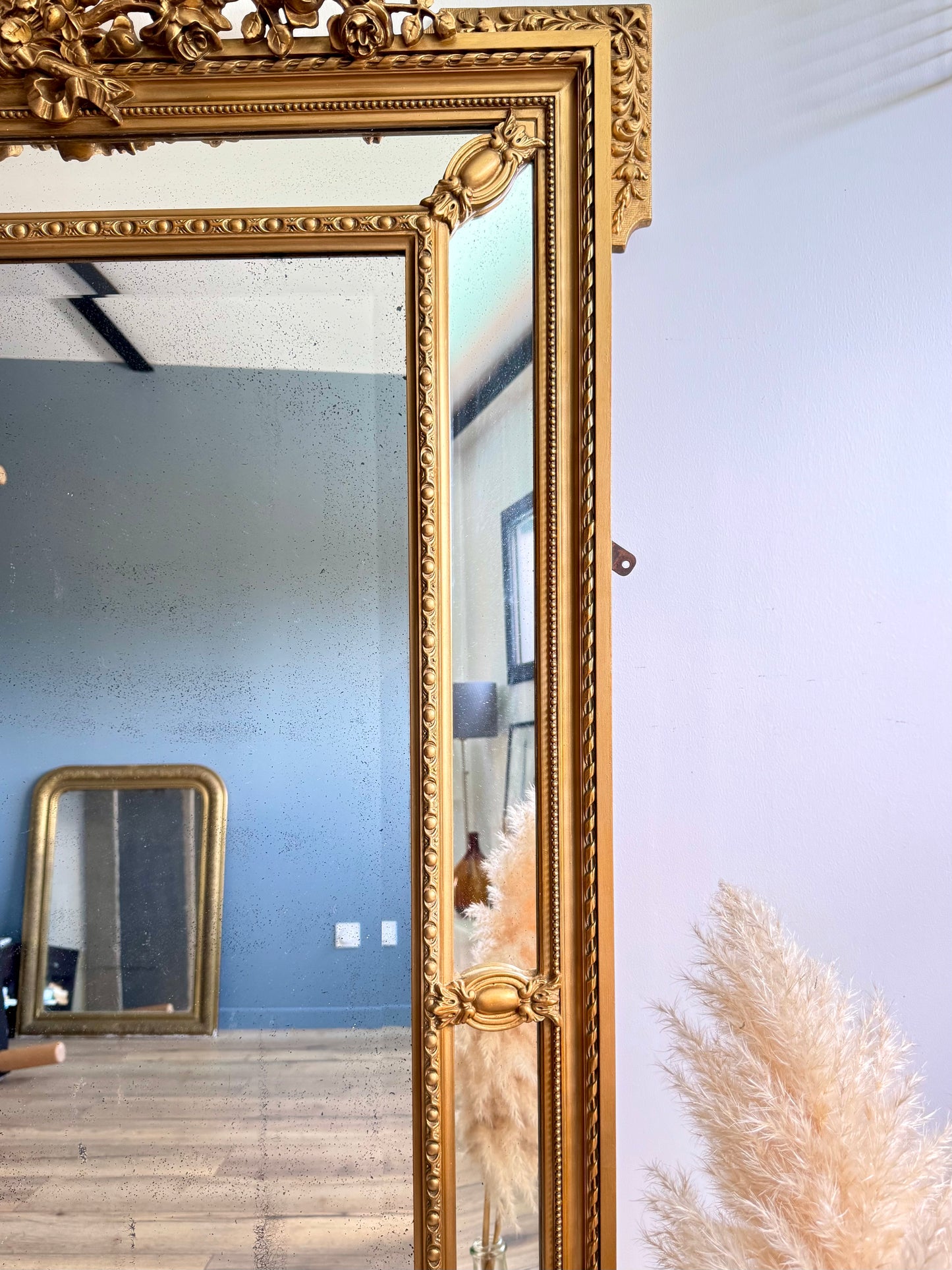 Grand miroir ancien doré à parcloses - XIXe