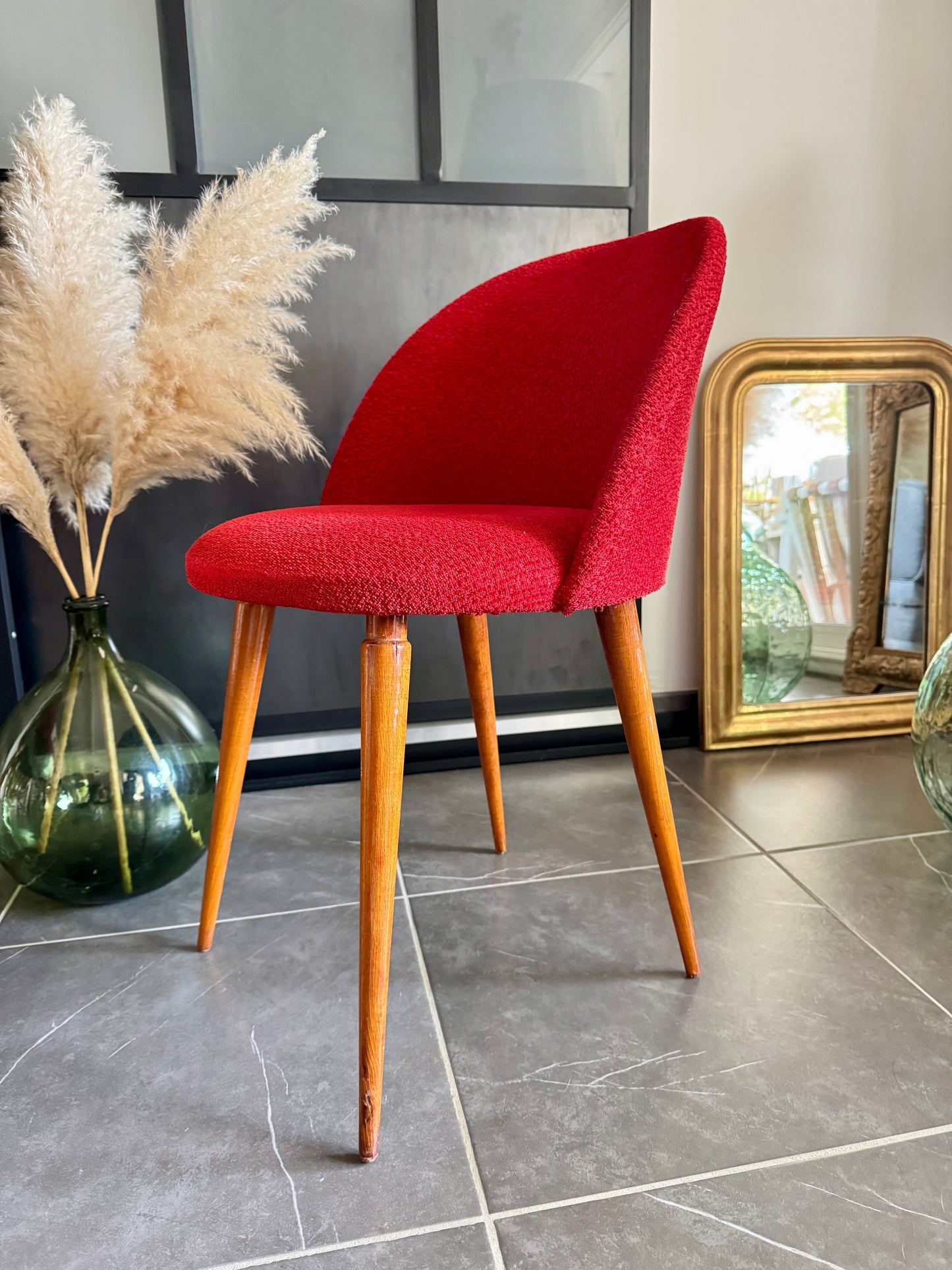 Paire de fauteuils vintage rouges