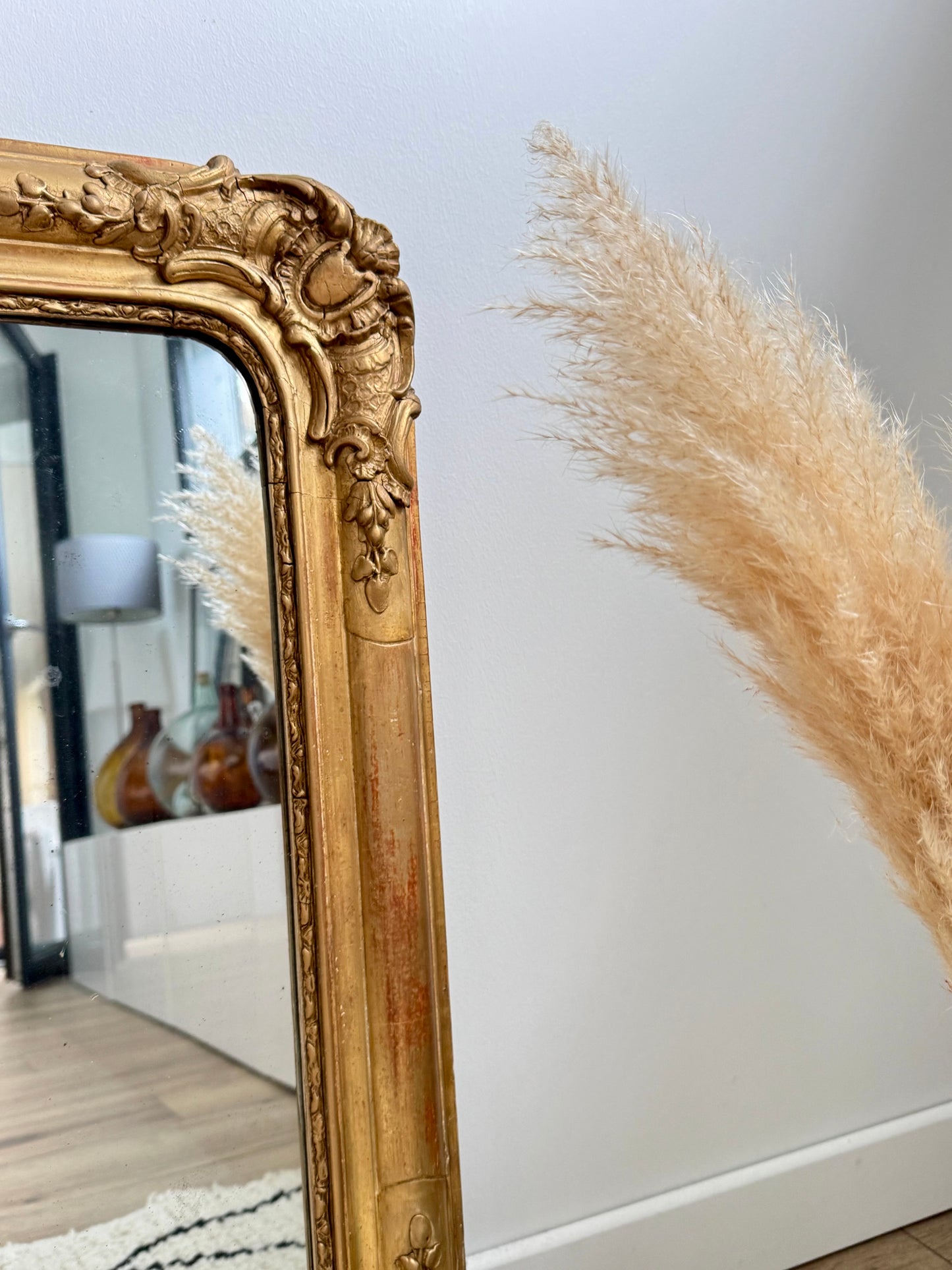 Miroir ancien Louis Philippe, subtile feuille d’or