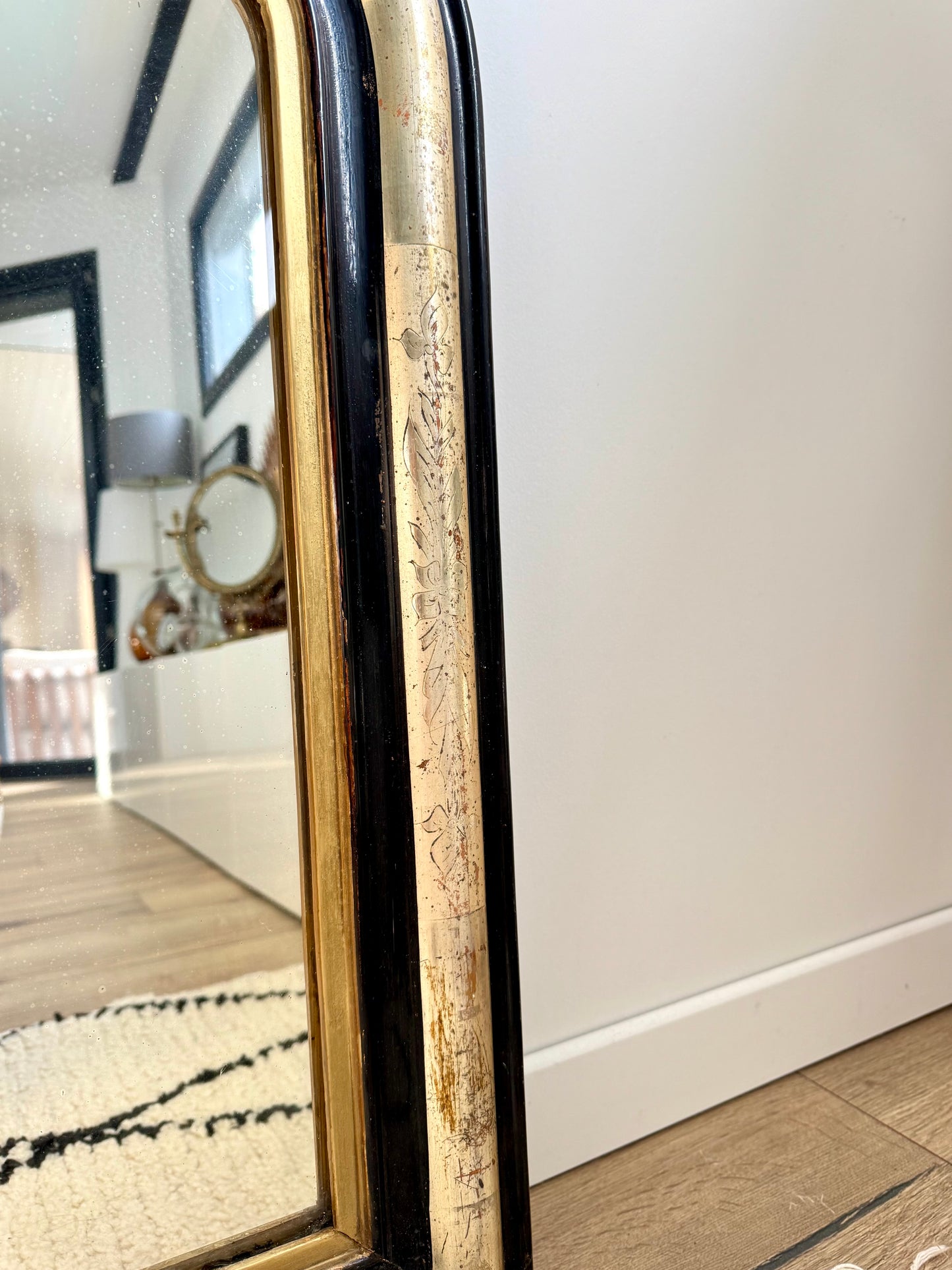 Miroir ancien Louis Philippe doré à la feuille d’or
