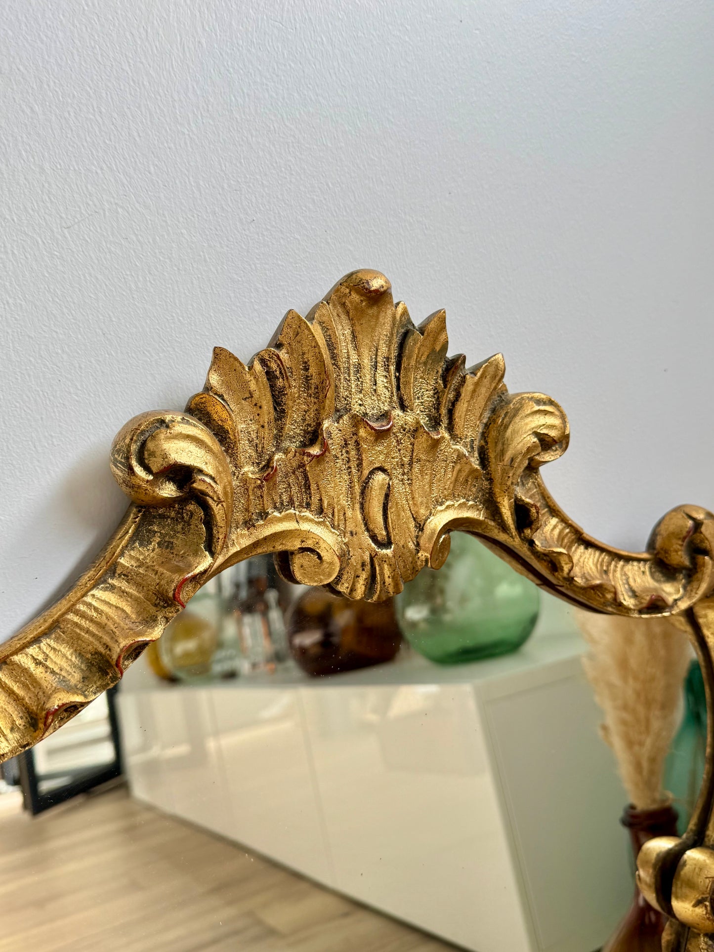 Miroir ancien doré de style baroque