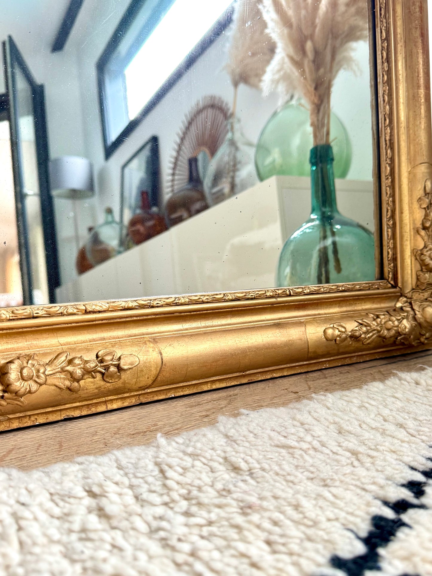 Miroir ancien Louis Philippe, subtile feuille d’or