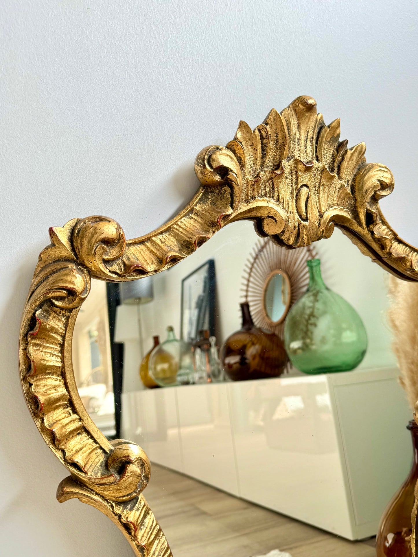 Miroir ancien doré de style baroque