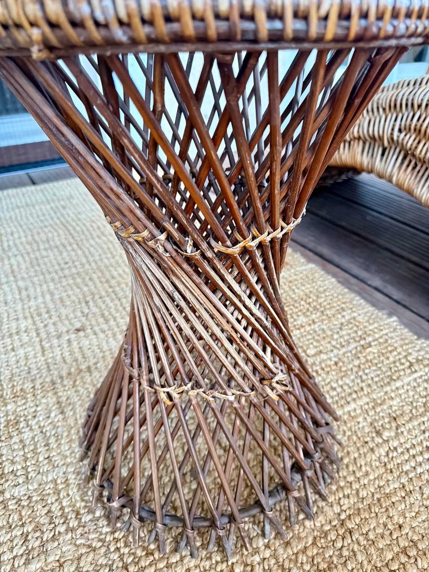 Tabouret en rotin vintage