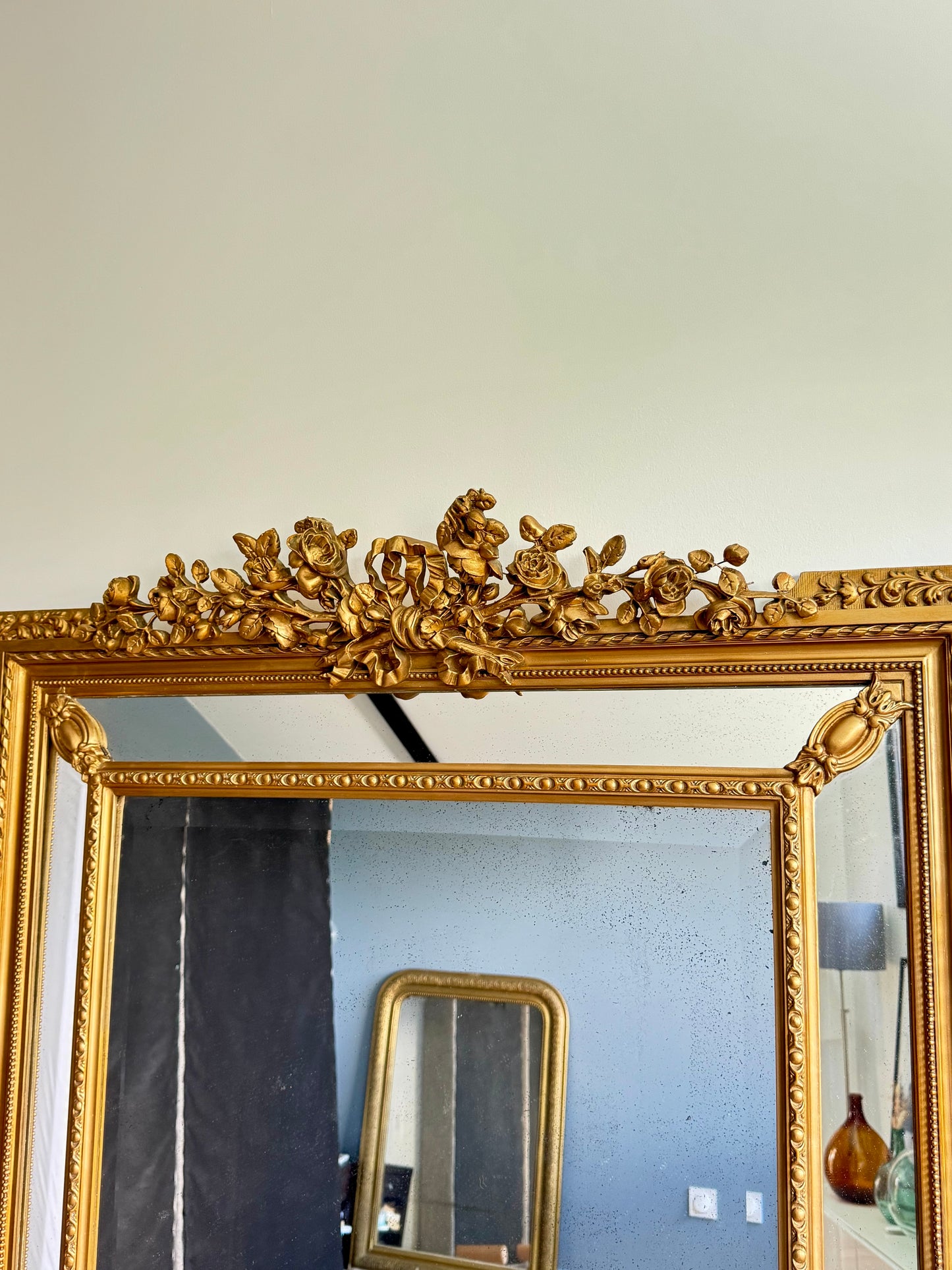 Grand miroir ancien doré à parcloses - XIXe