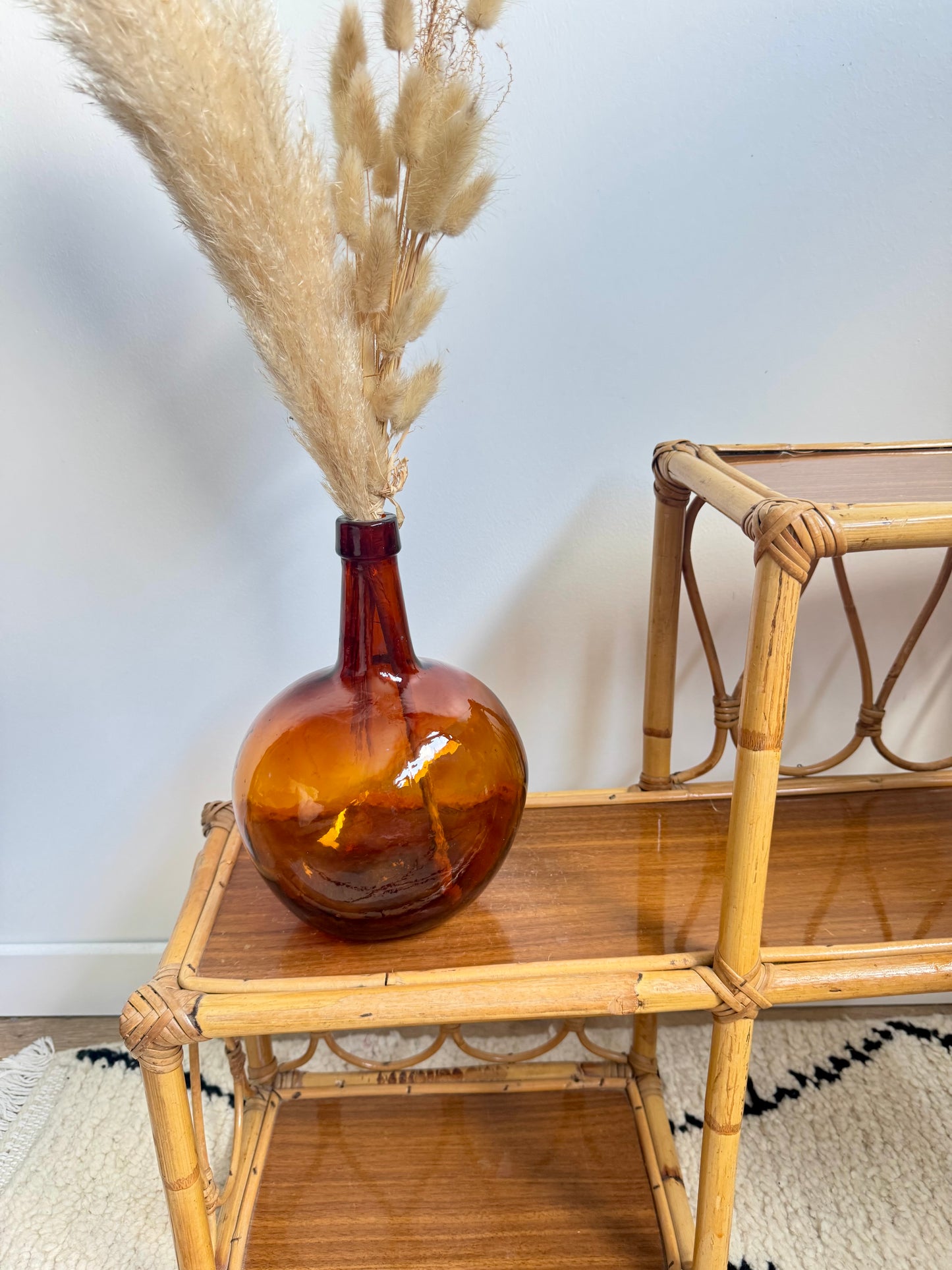 Étagère vintage en rotin