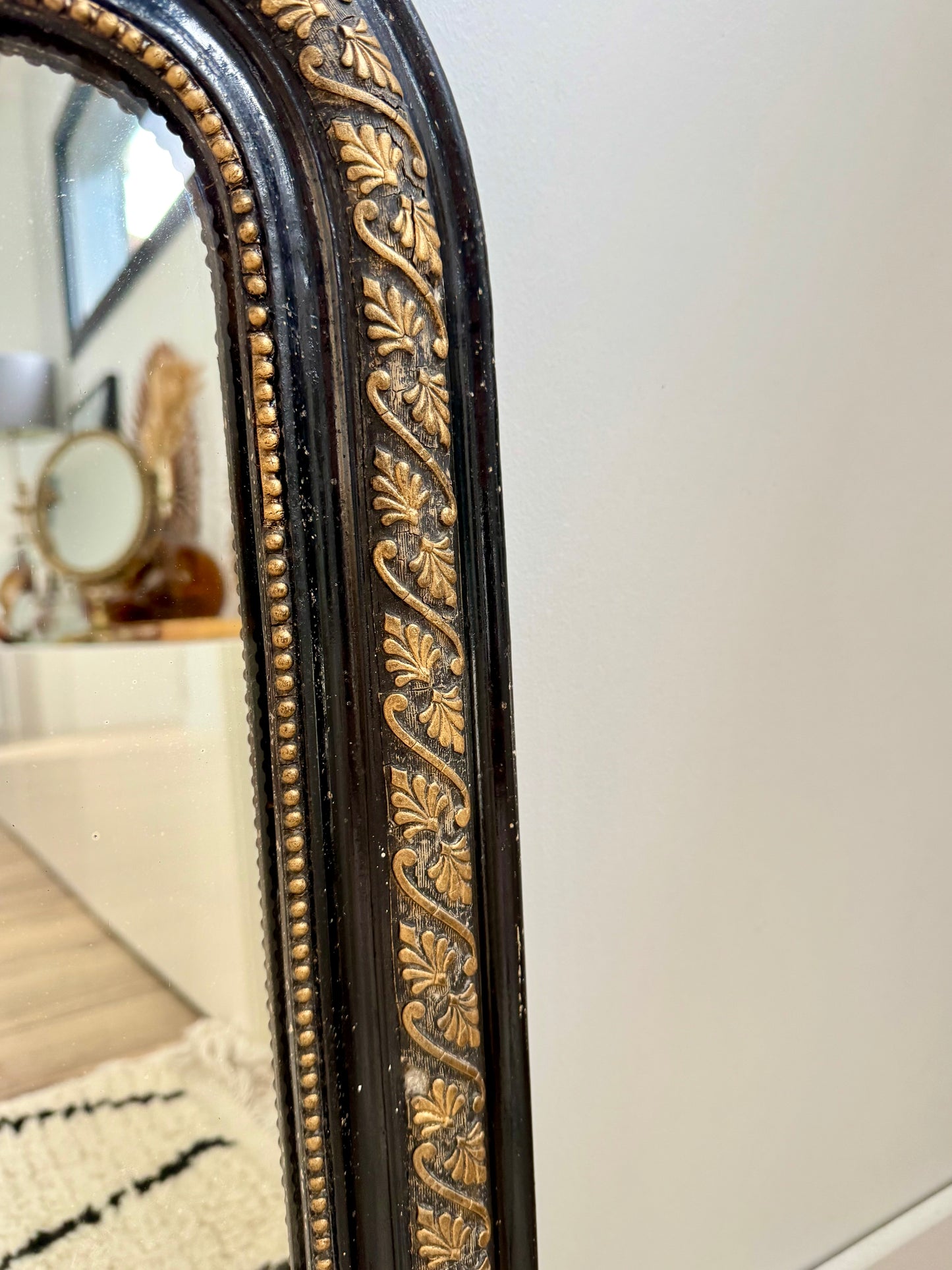 Miroir ancien Louis Philippe noir et doré