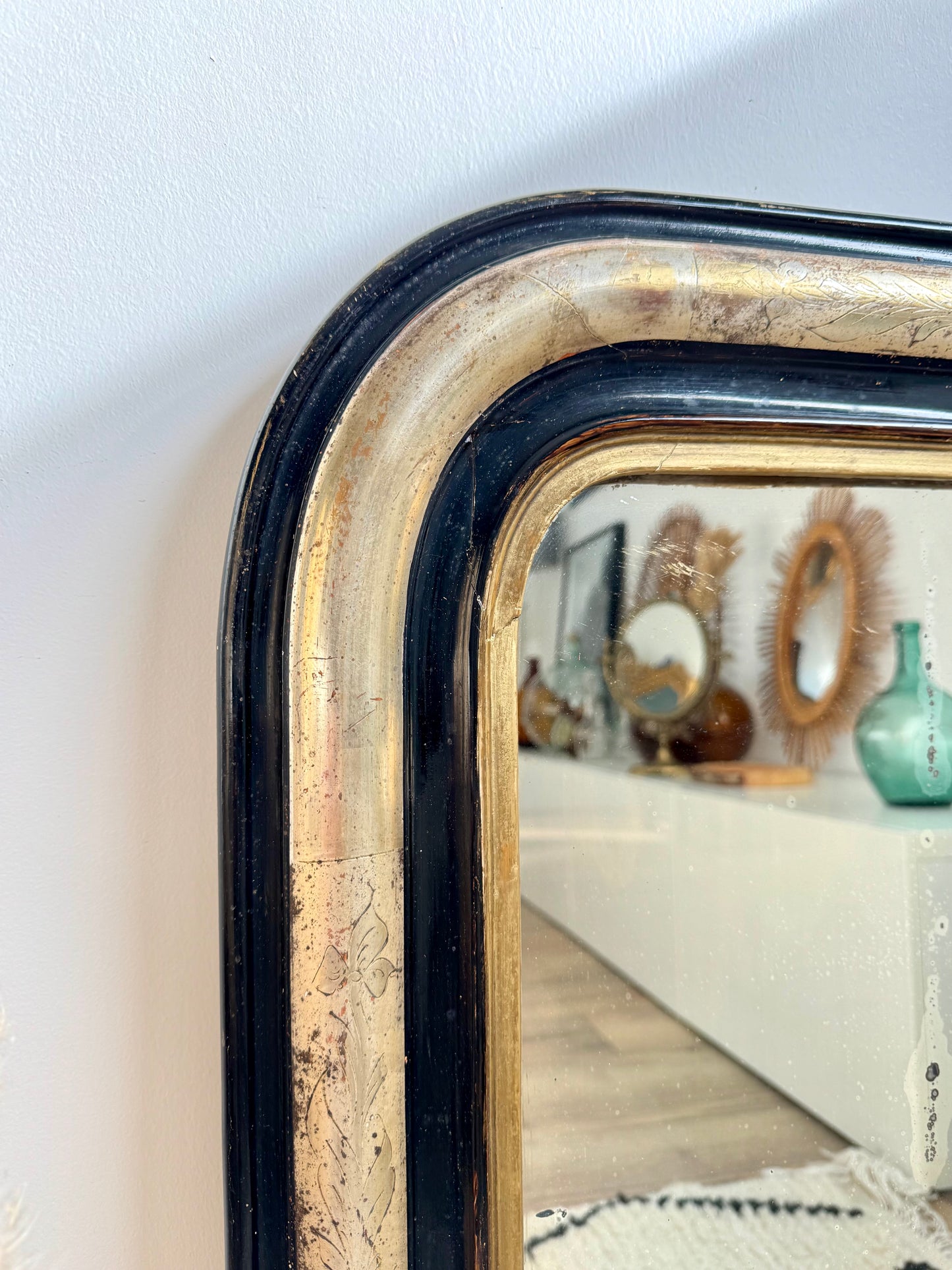 Miroir ancien Louis Philippe doré à la feuille d’or