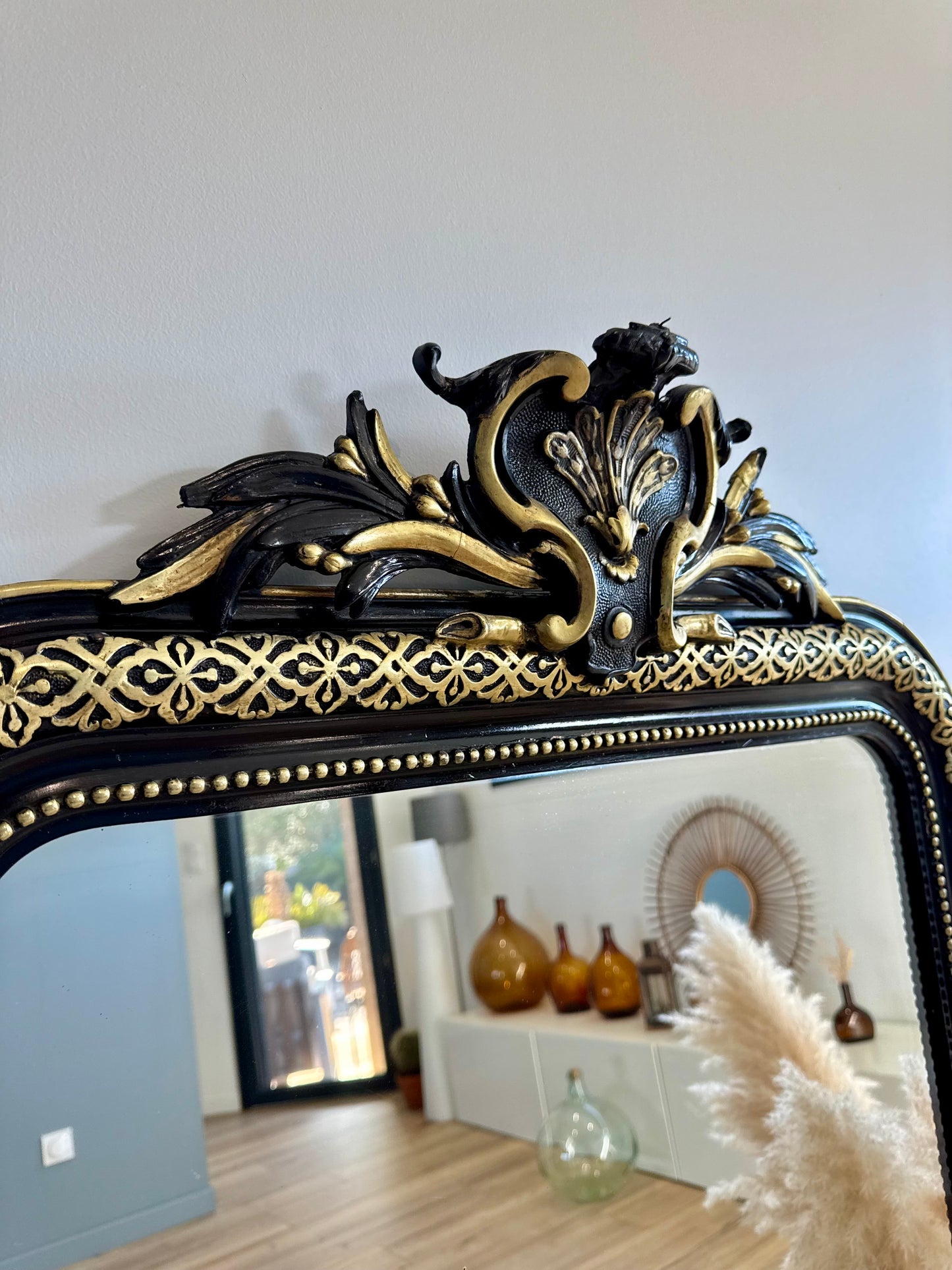 Miroir ancien au style Napoléon III, doré à la feuille d'or
