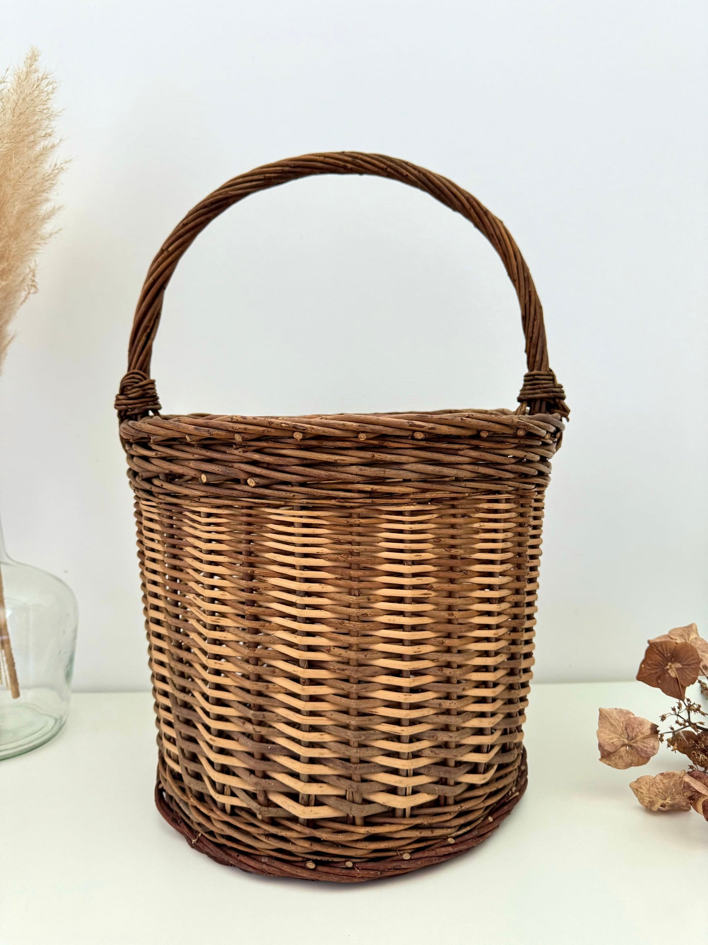 Panier ancien rond en osier