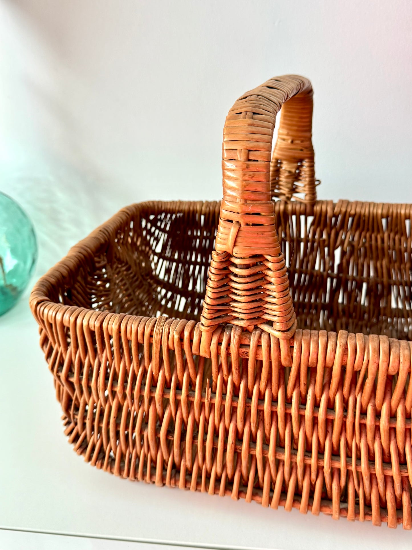 Panier ancien en osier
