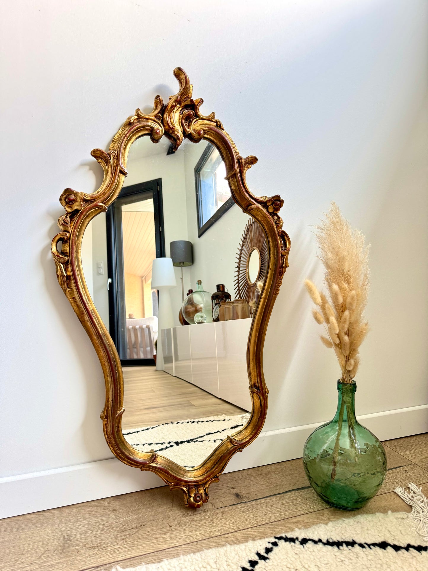 Miroir ancien doré, style baroque