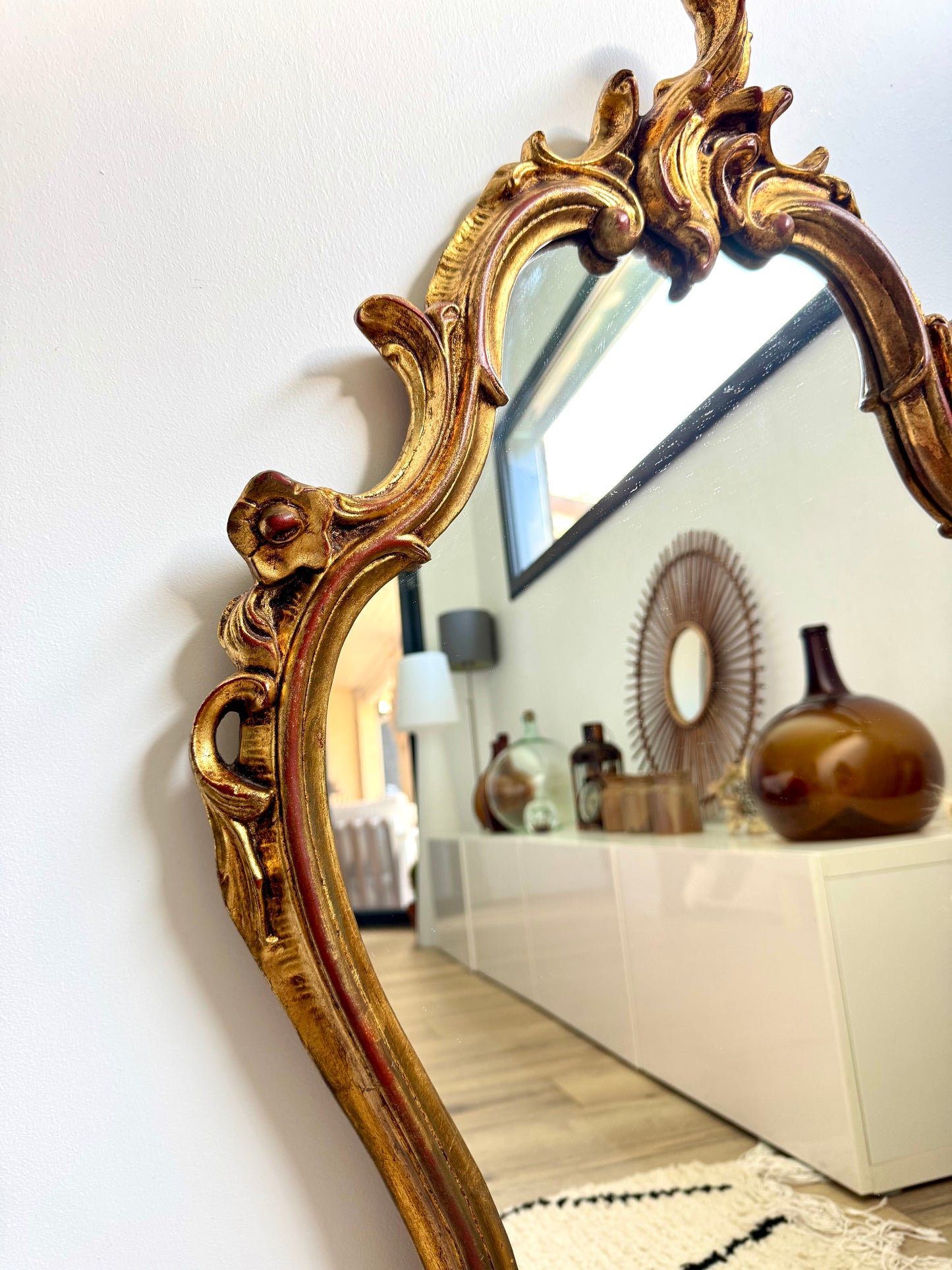 Miroir ancien doré, style baroque