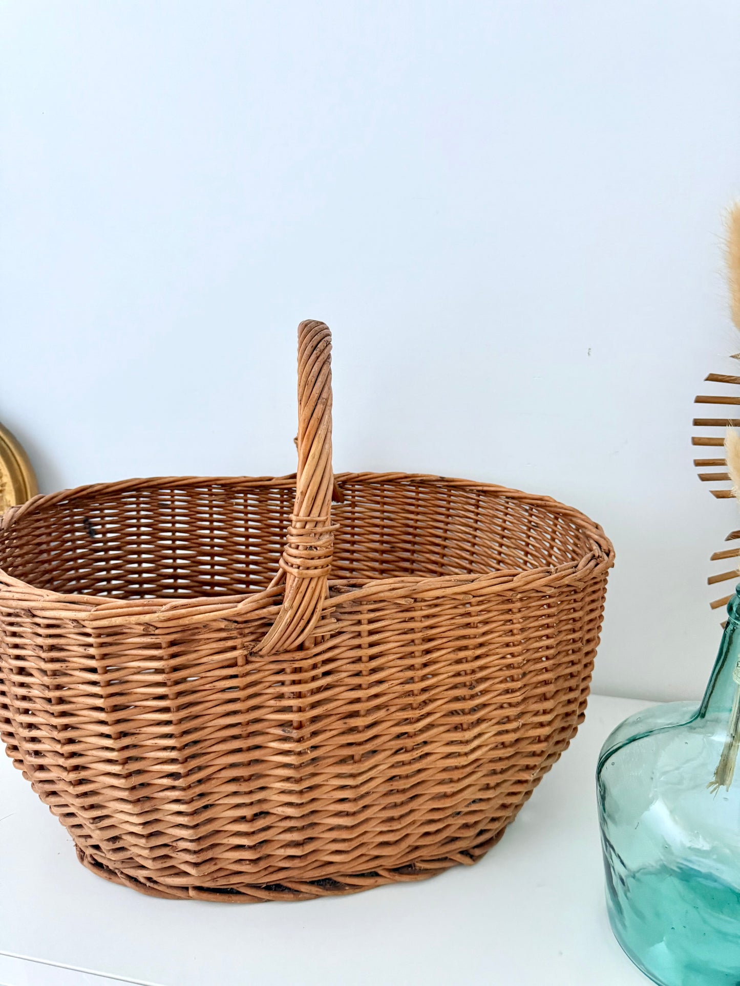 Panier ancien en rotin