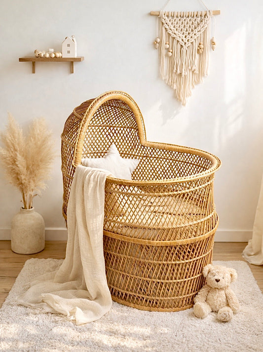 Berceau en rotin vintage