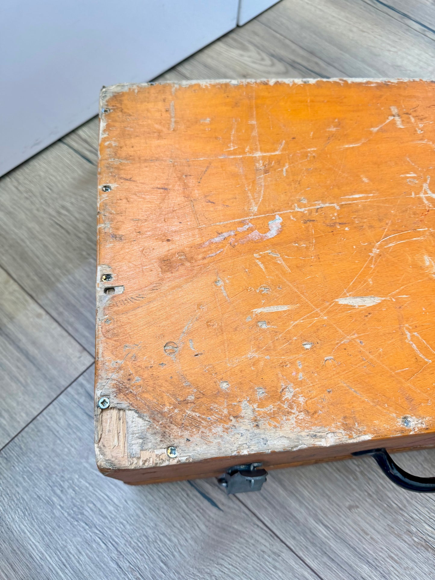 Valise vintage industrielle SWISSAIR