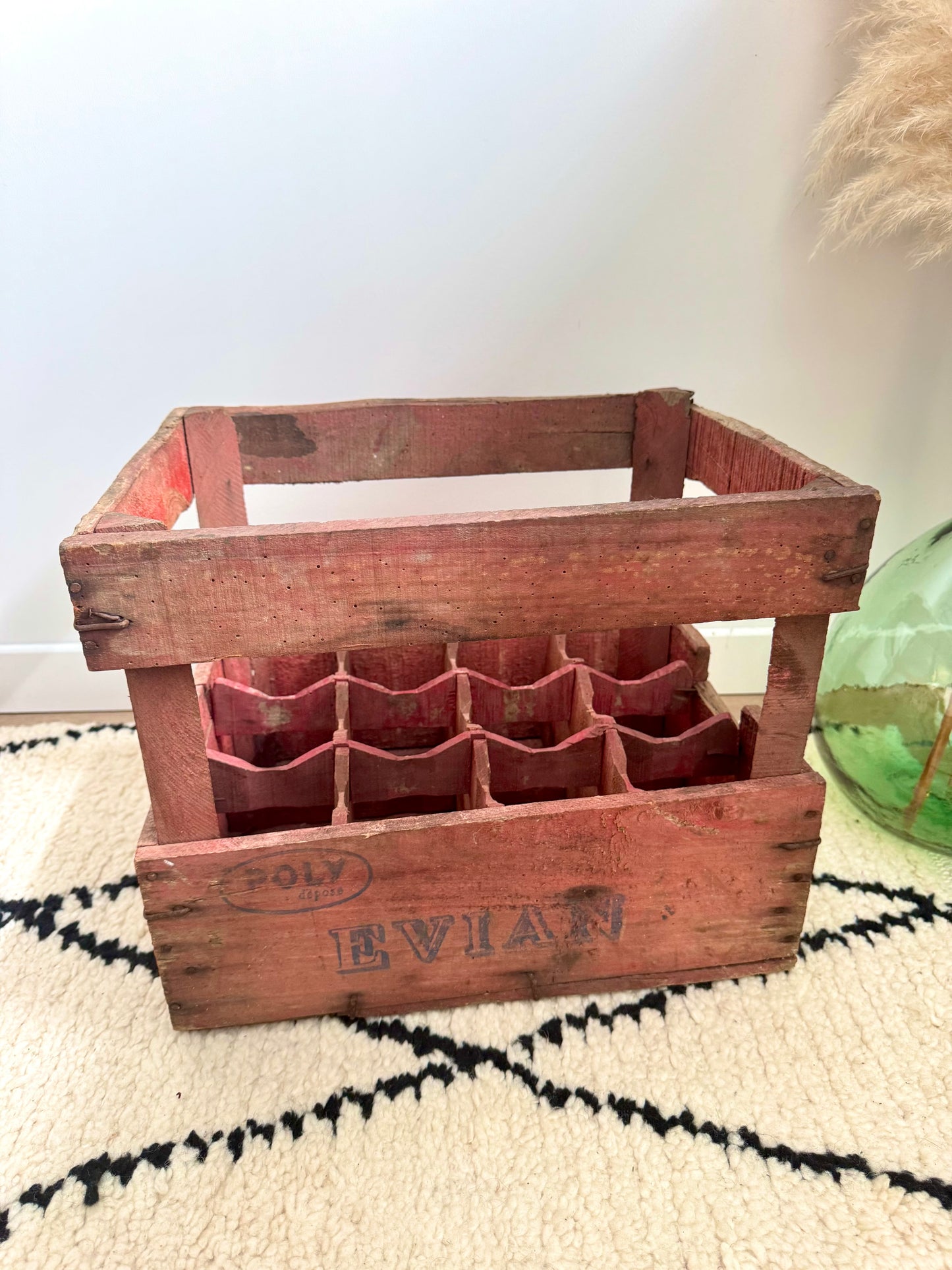 Caisse en bois ancienne Evian