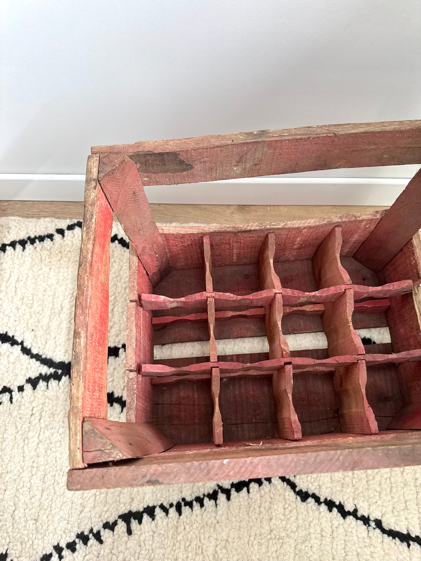 Caisse en bois ancienne Evian