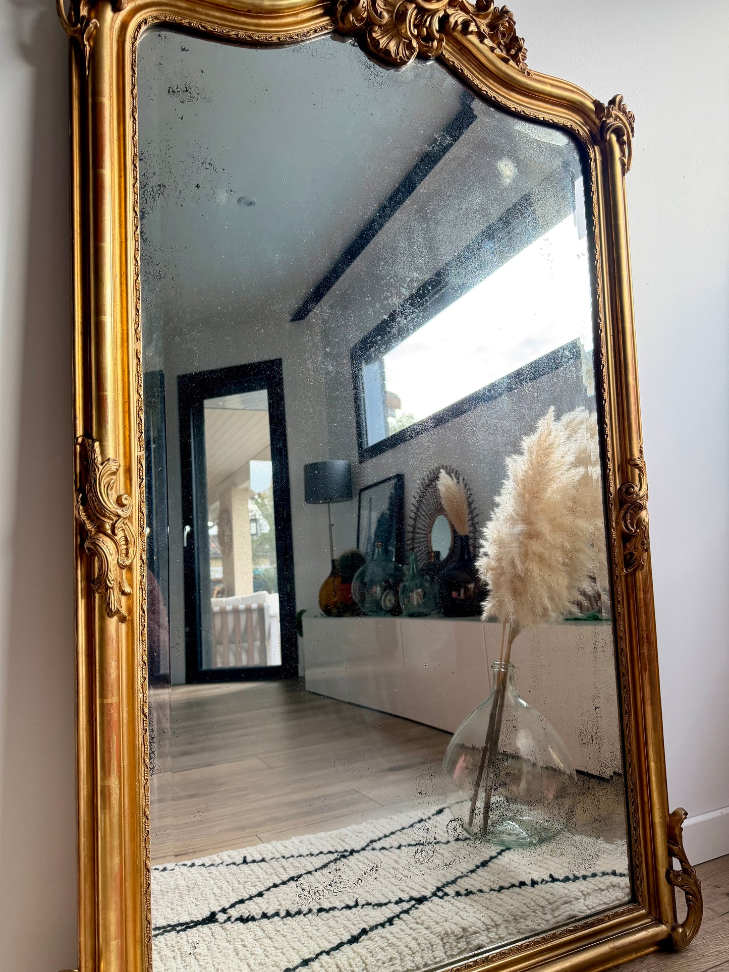 Grand miroir ancien doré au style Louis XV