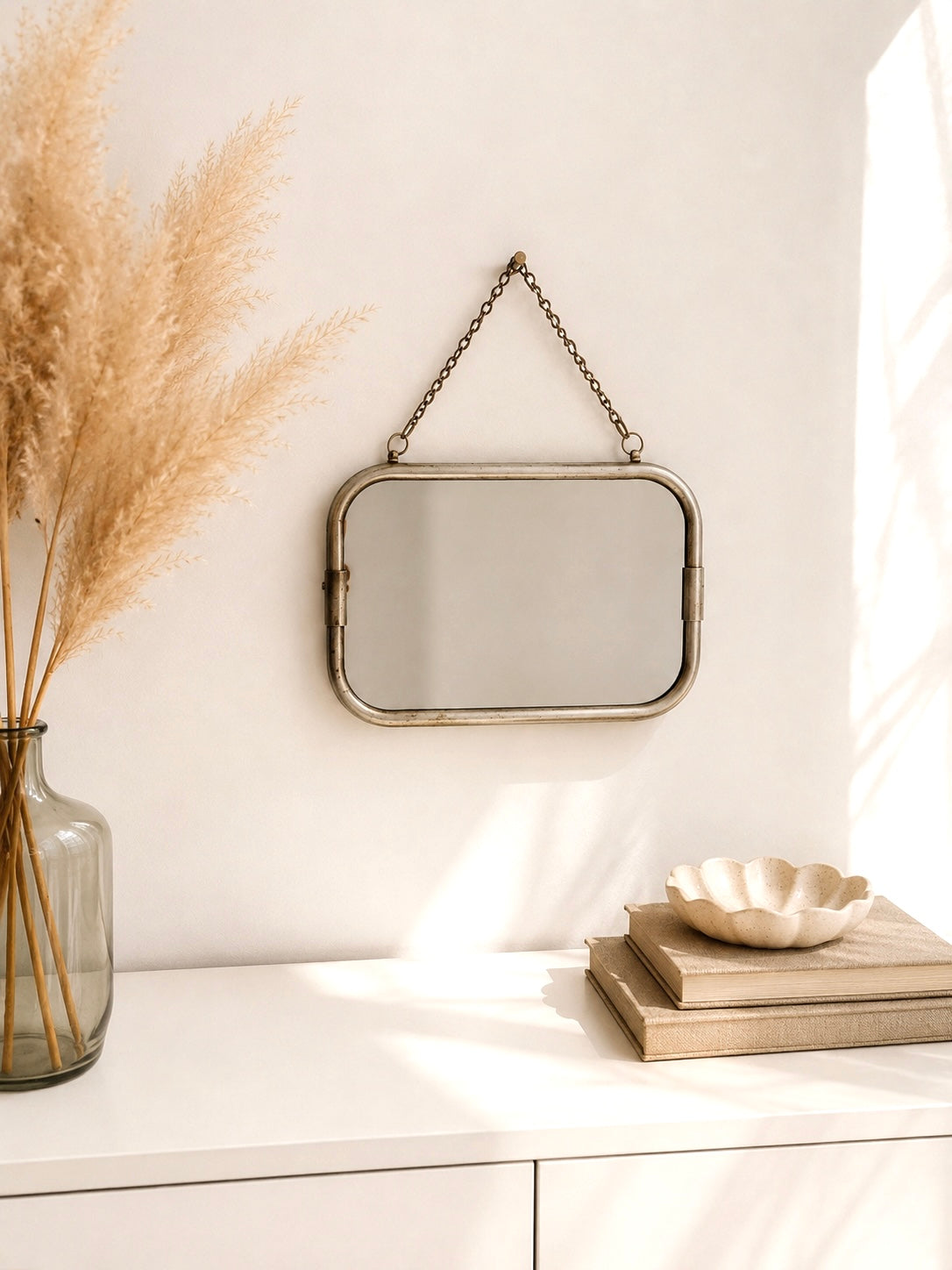 Petit miroir mural vintage en métal