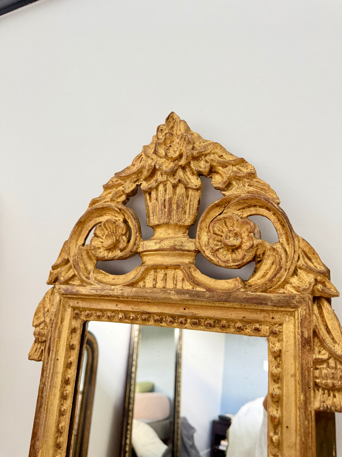 Miroir ancien doré style Louis XVI