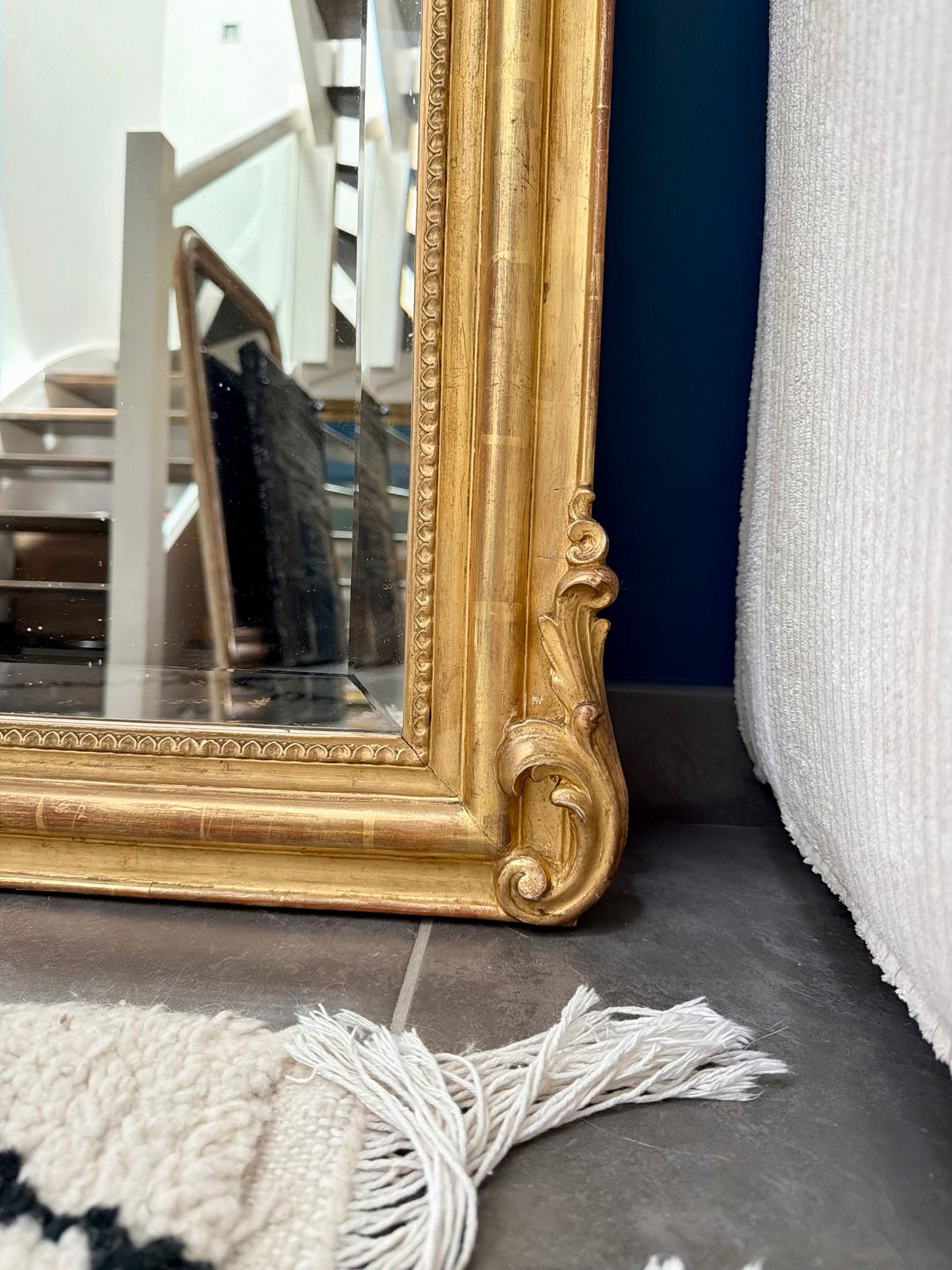 Grand miroir ancien Napoléon III doré à la feuille d’or