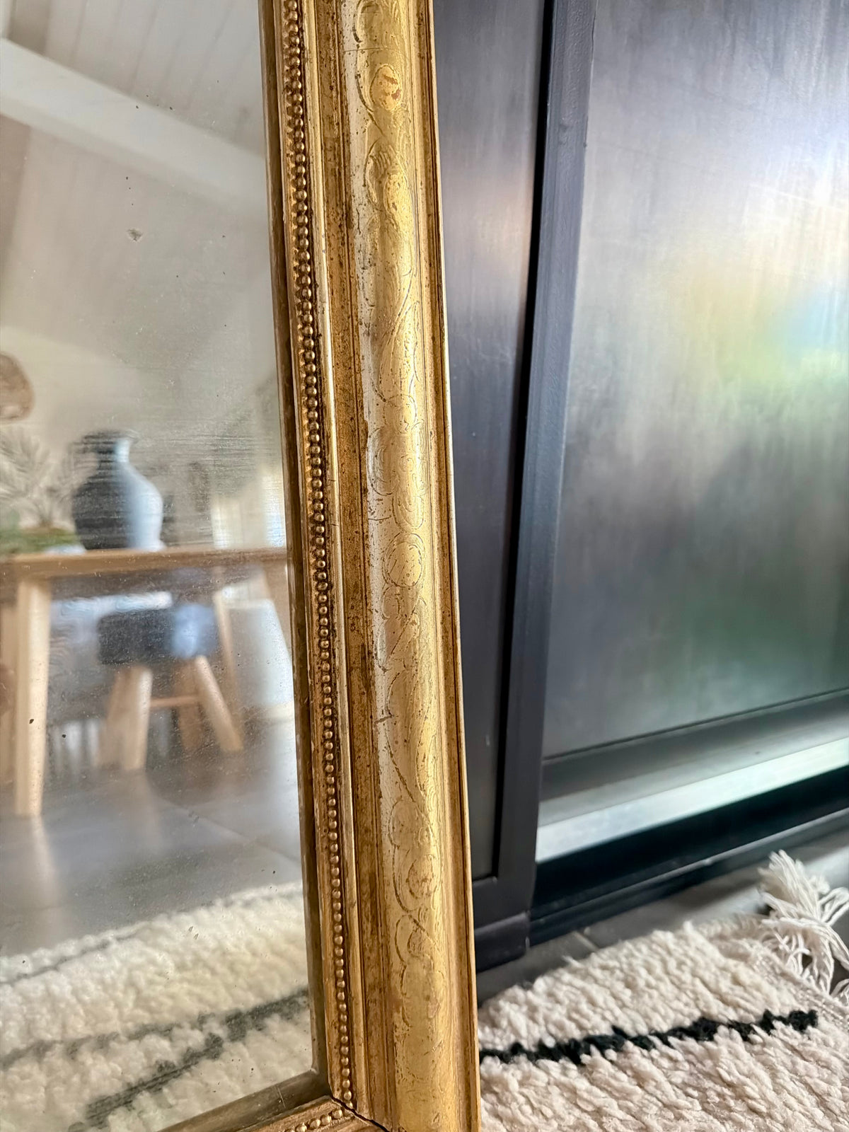Miroir ancien Louis Philippe doré à la feuille d’or