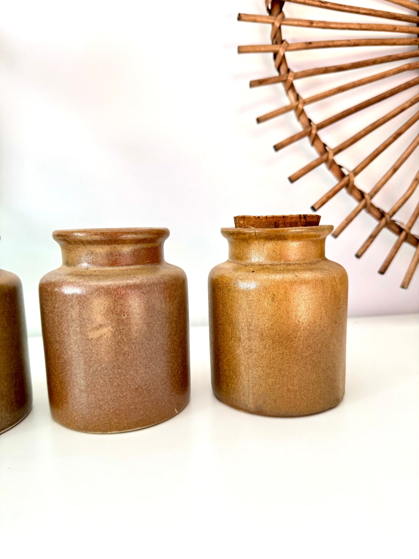 Trio de pots à moutarde en grès