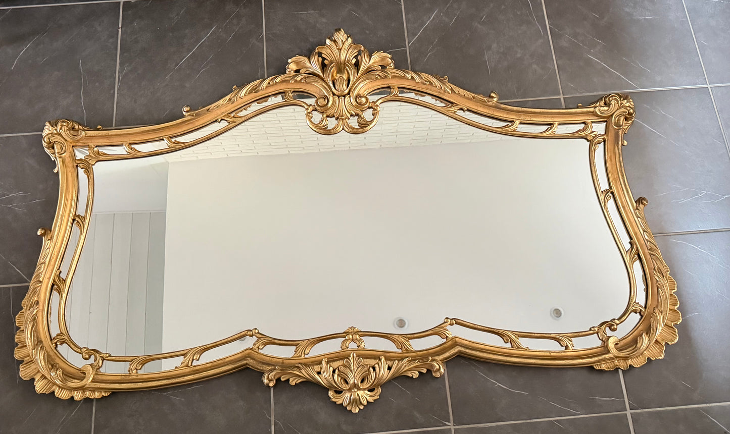 Exceptionnel miroir ancien papillon baroque doré