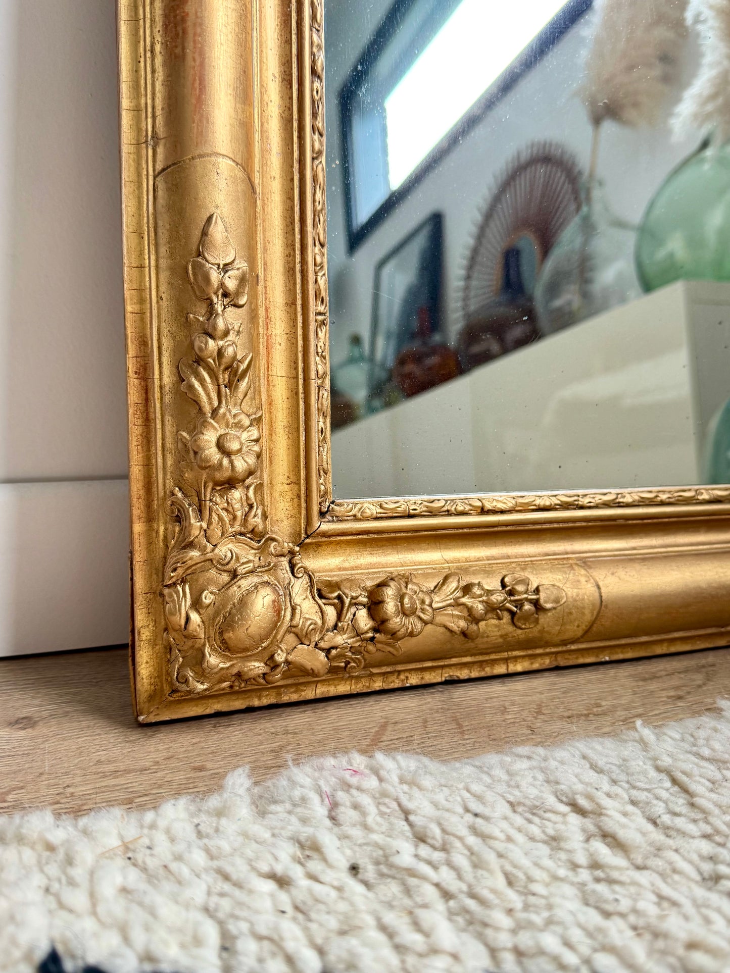 Miroir ancien Louis Philippe, subtile feuille d’or
