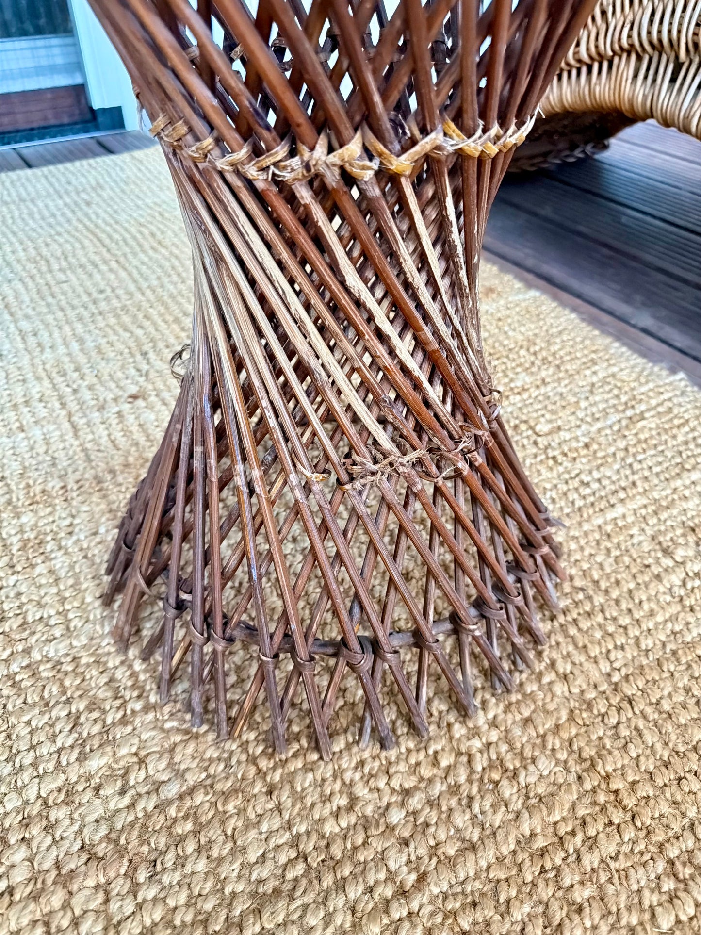 Tabouret en rotin vintage