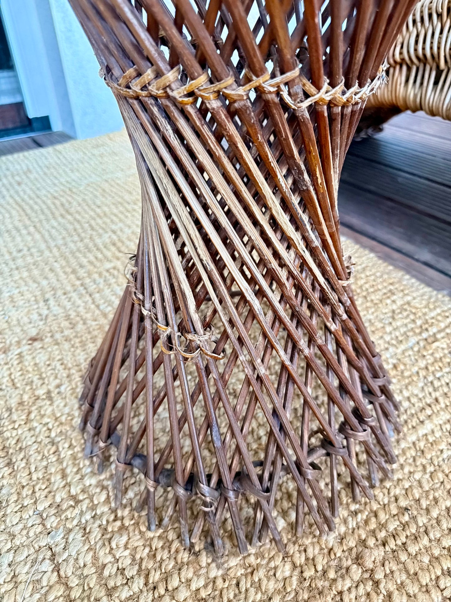 Tabouret en rotin vintage
