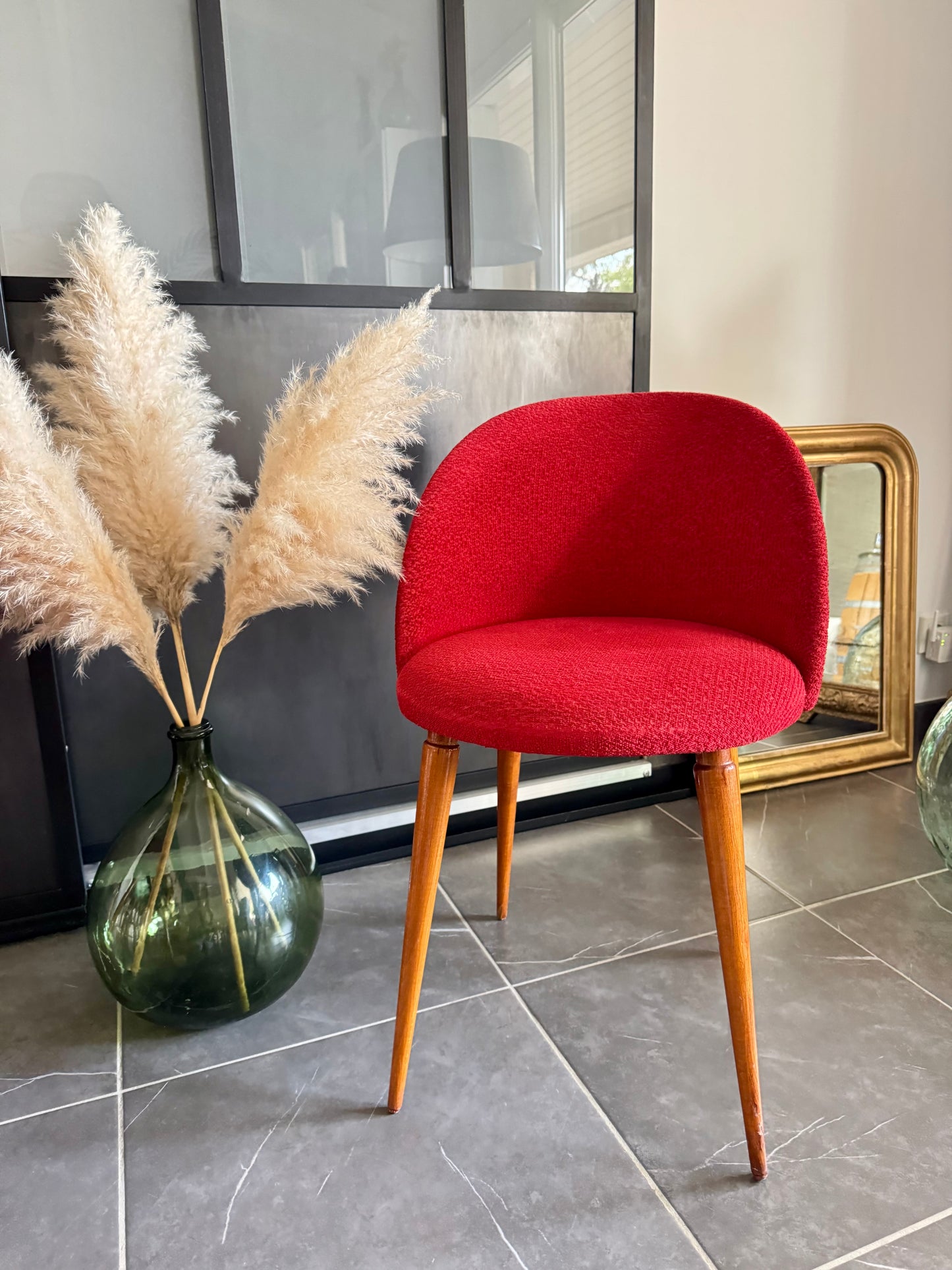 Paire de fauteuils vintage rouges