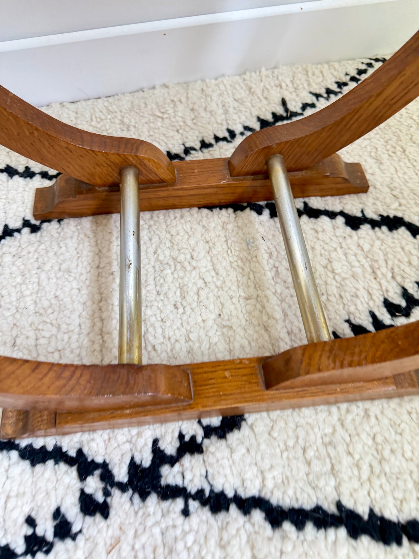 Travailleuse vintage en bois – meuble de couture sur pied,style mid-century
