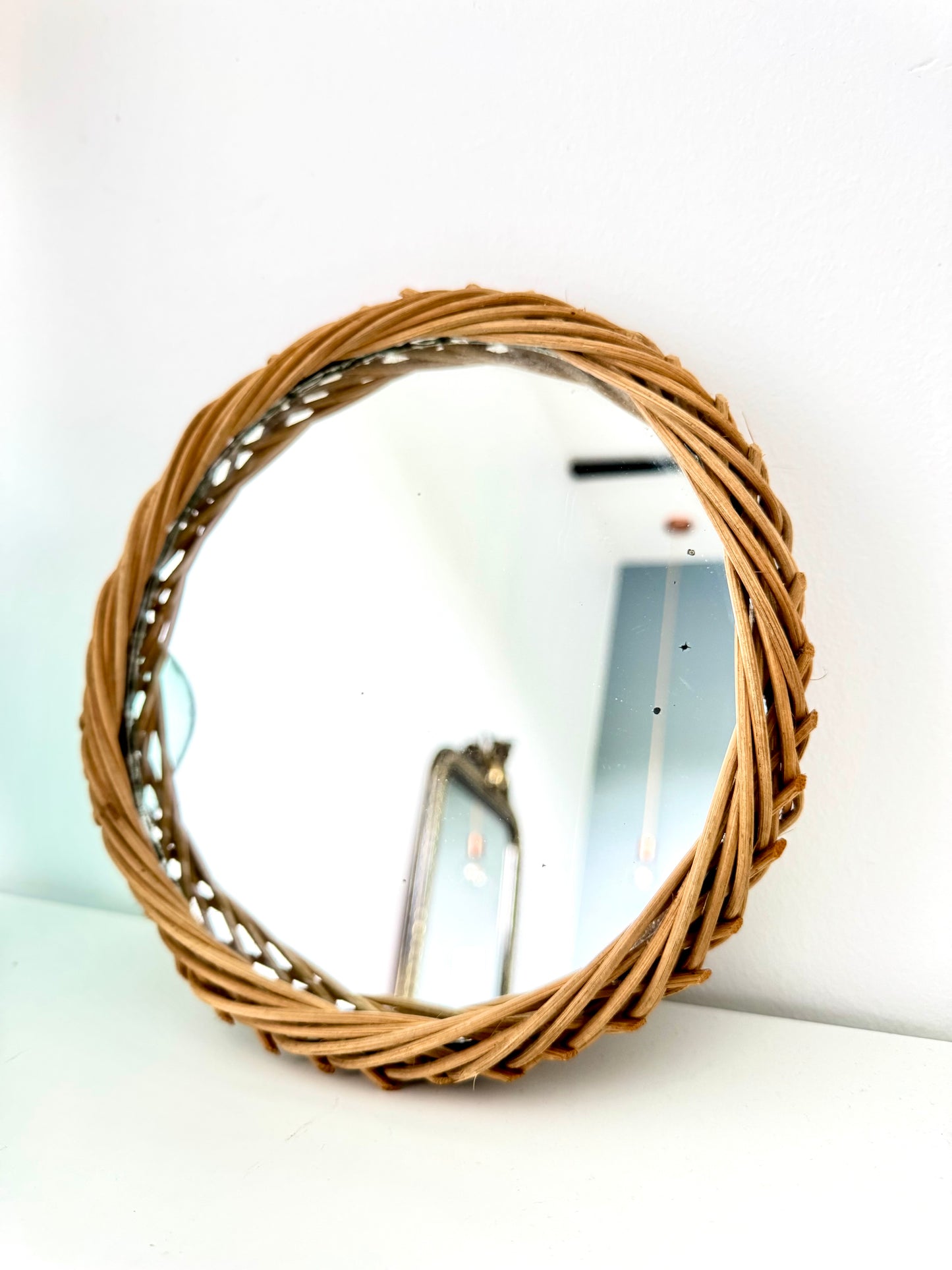Miroir rond en rotin