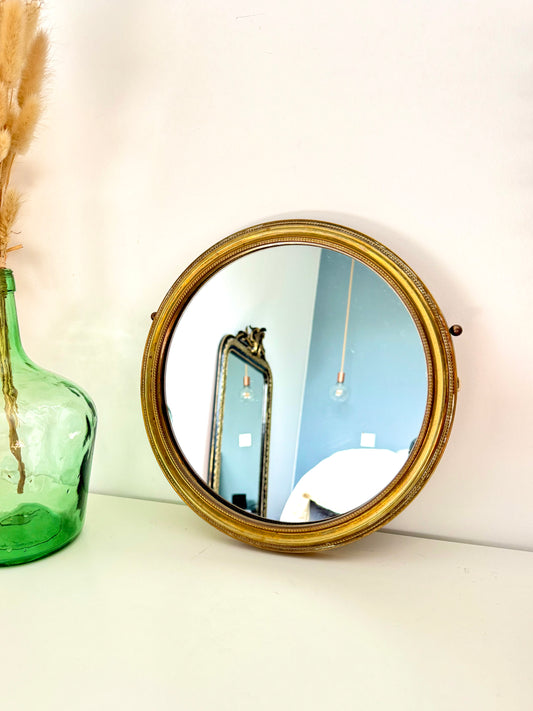 Petit miroir doré, en métal
