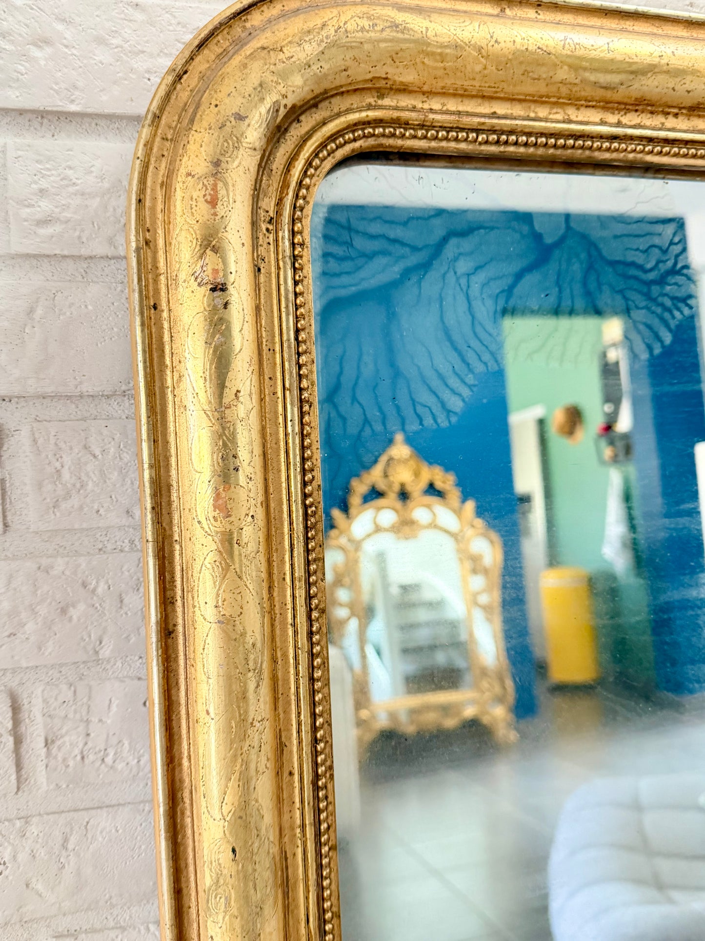 Miroir ancien Louis Philippe doré à la feuille d’or
