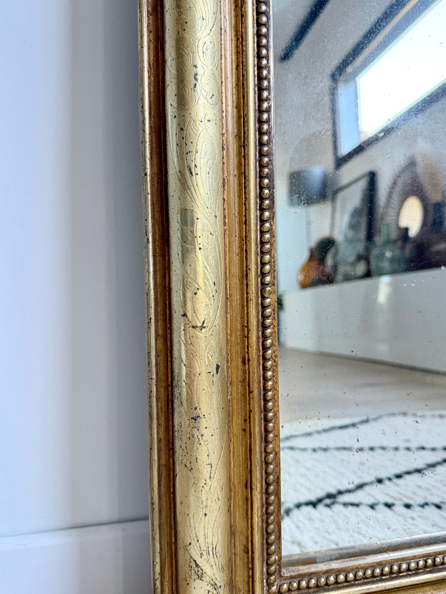 Miroir ancien Louis-Philippe doré à la feuille d’or