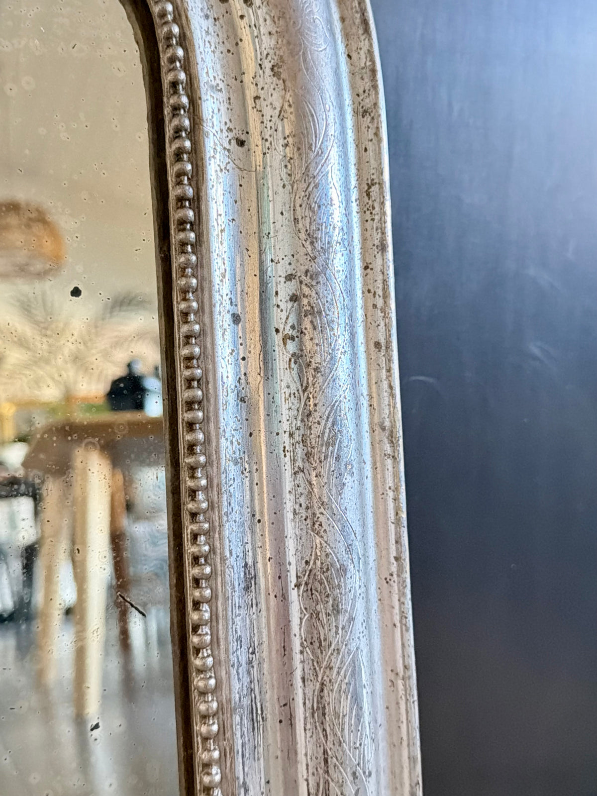 Miroir ancien Louis Philippe à la feuille d’argent