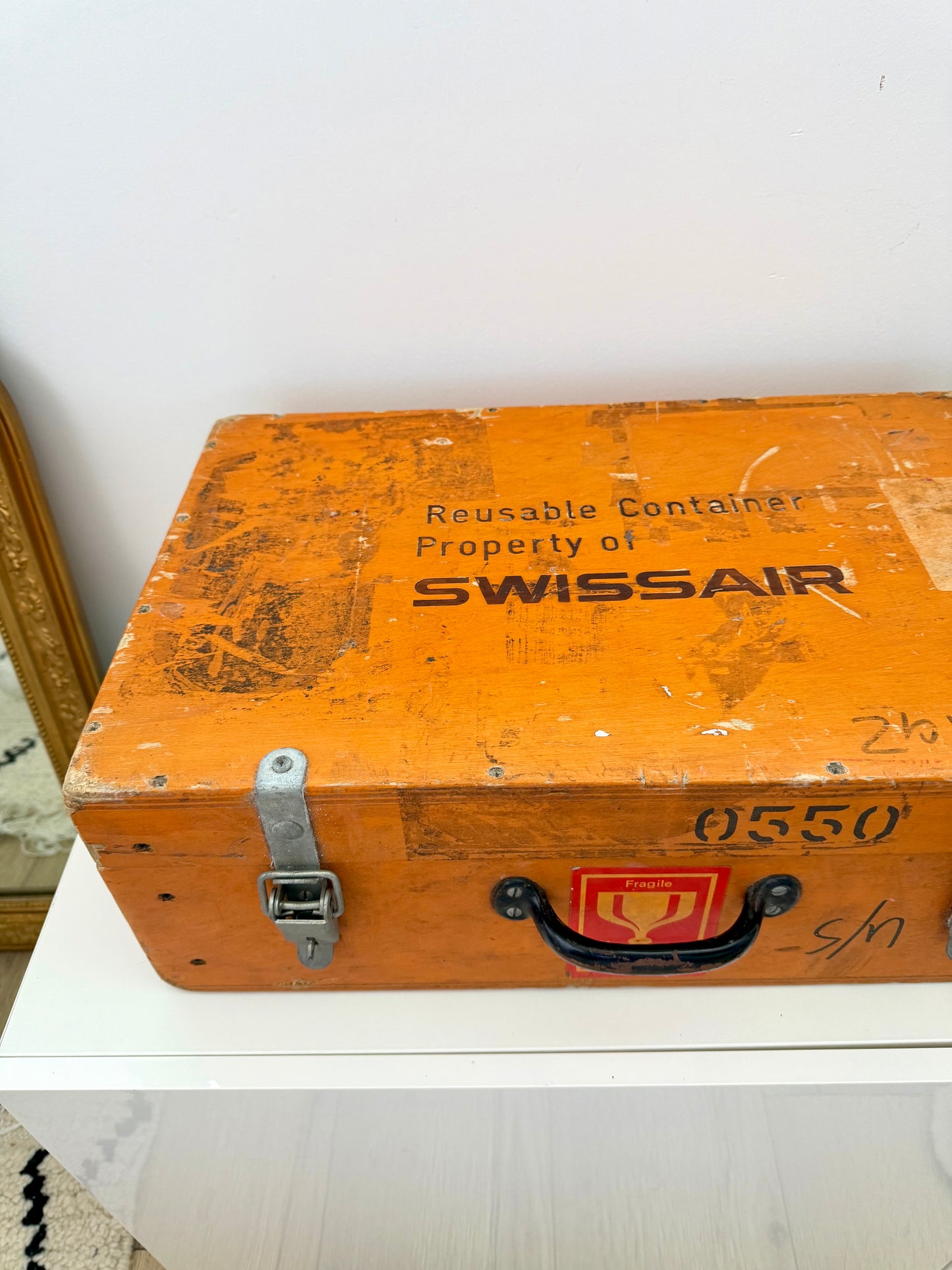 Valise vintage industrielle SWISSAIR