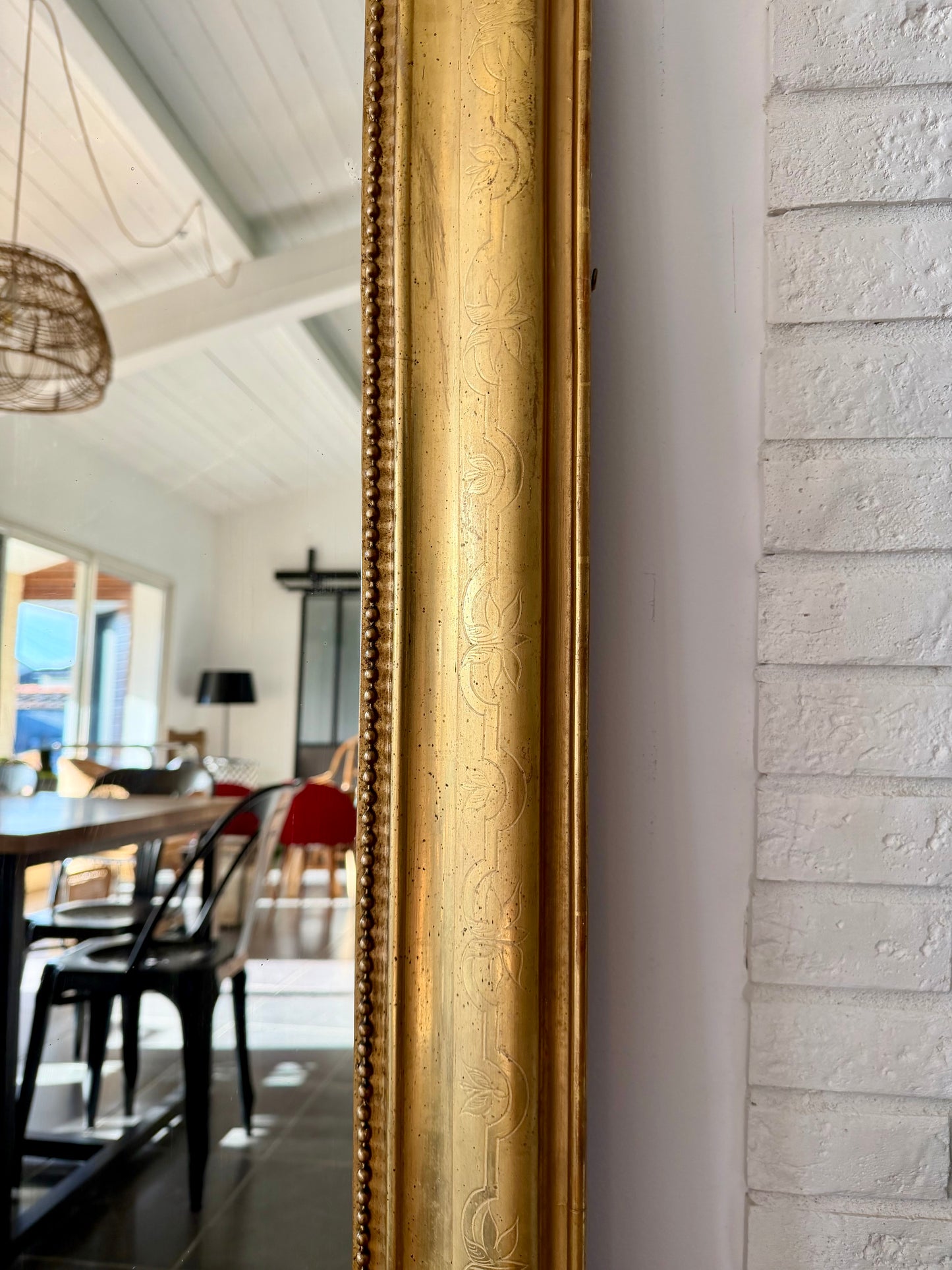 Grand miroir ancien Louis Philippe à fronton, doré à la feuille d’or