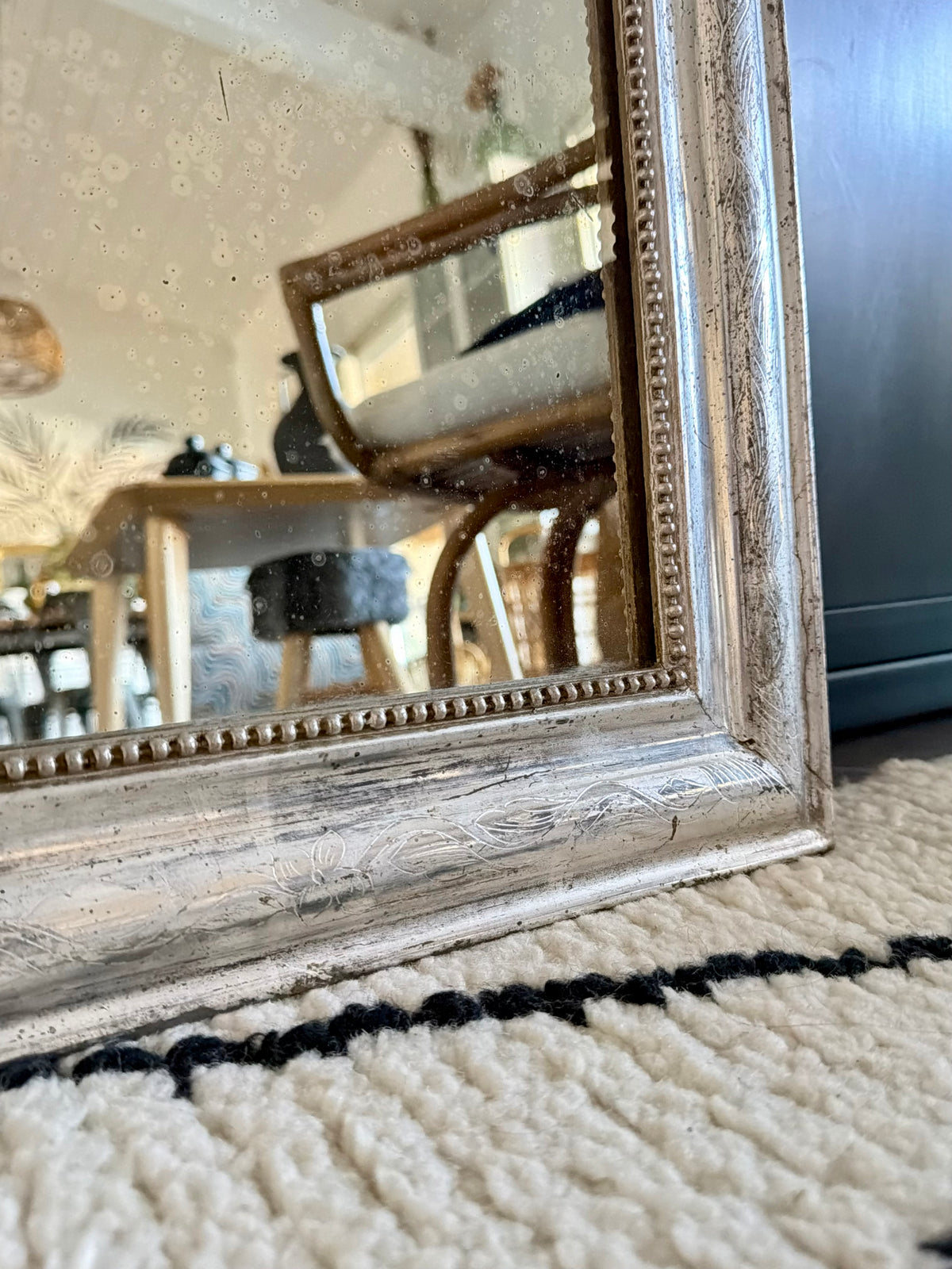 Miroir ancien Louis Philippe à la feuille d’argent