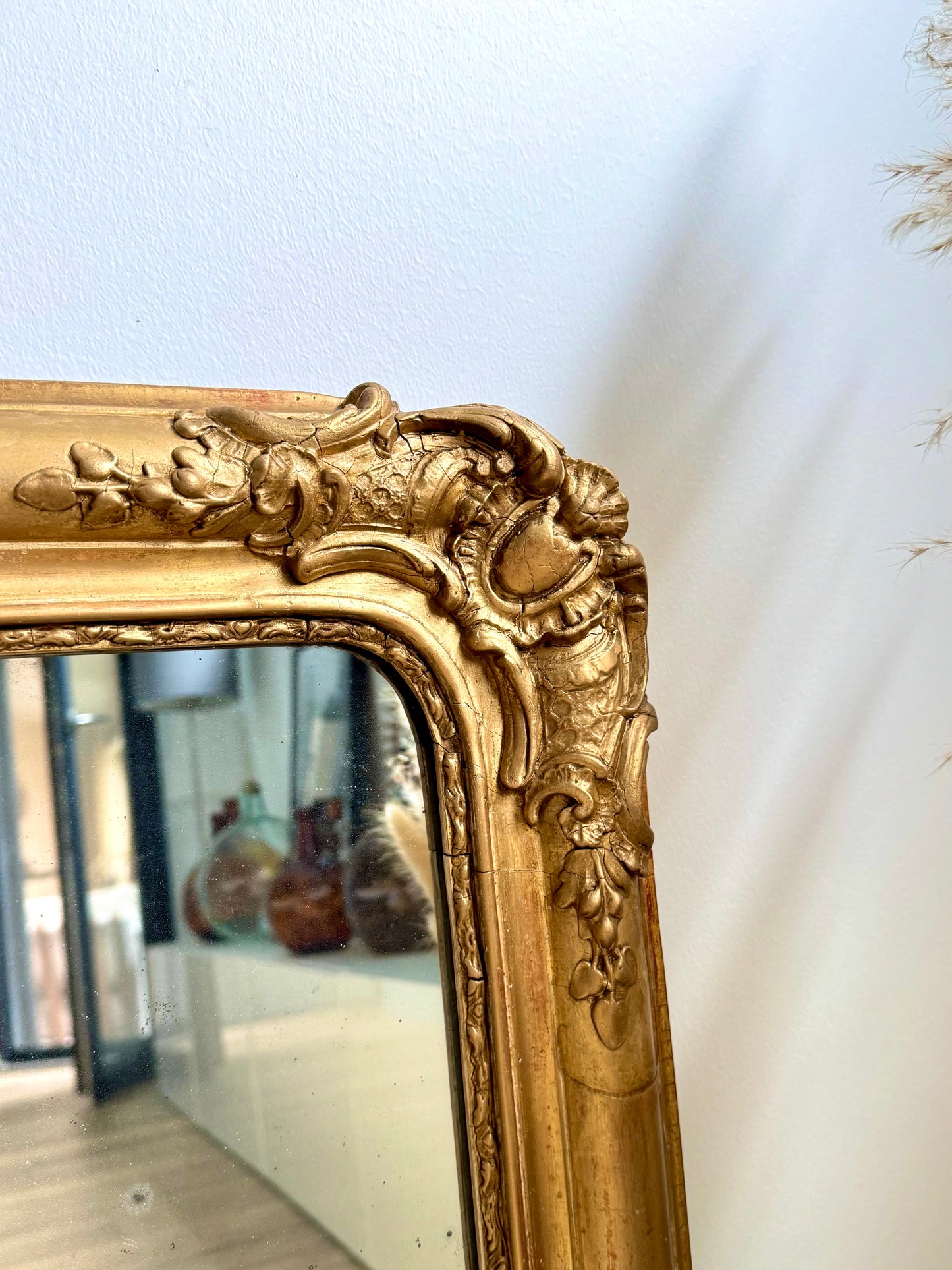 Miroir ancien Louis Philippe, subtile feuille d’or