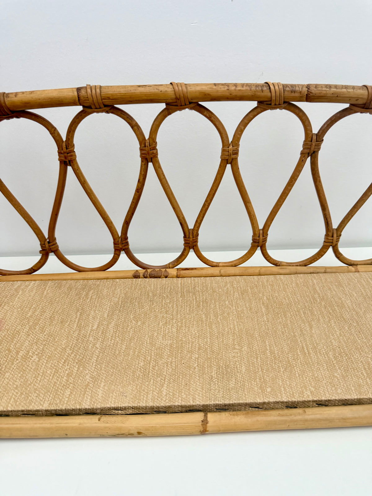 Paire d’étagères vintage en rotin et bambou