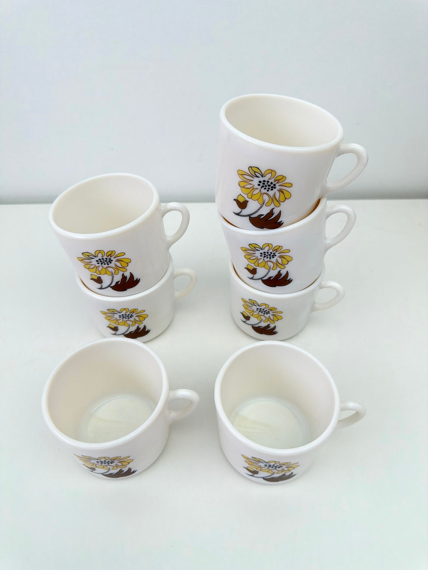 Lot de 7 tasses à café Arcopal
