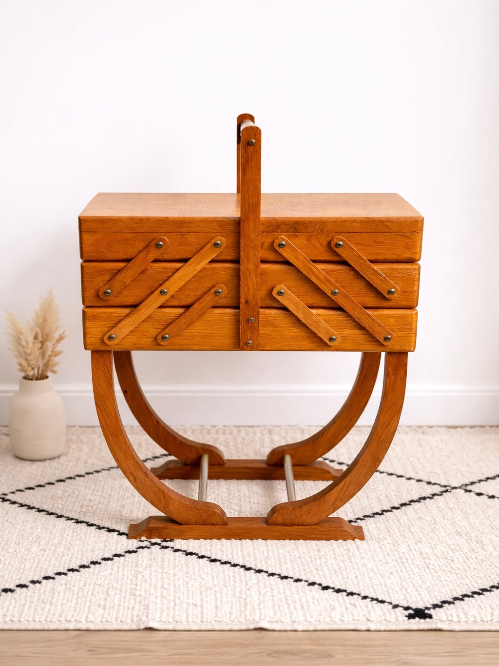 Travailleuse vintage en bois – meuble de couture sur pied,style mid-century