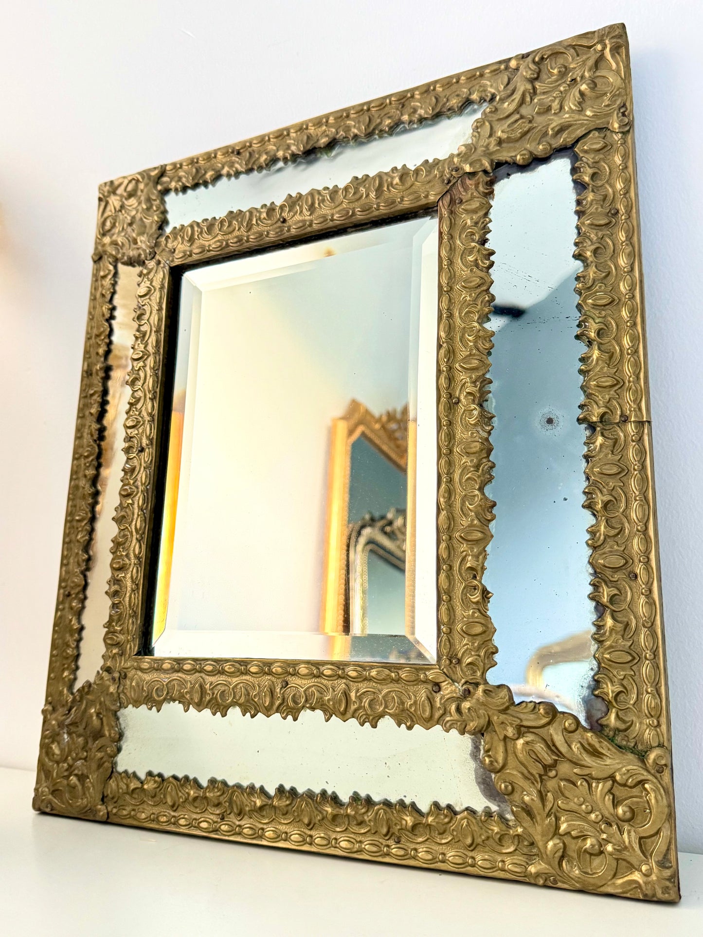 Miroir ancien à parcloses